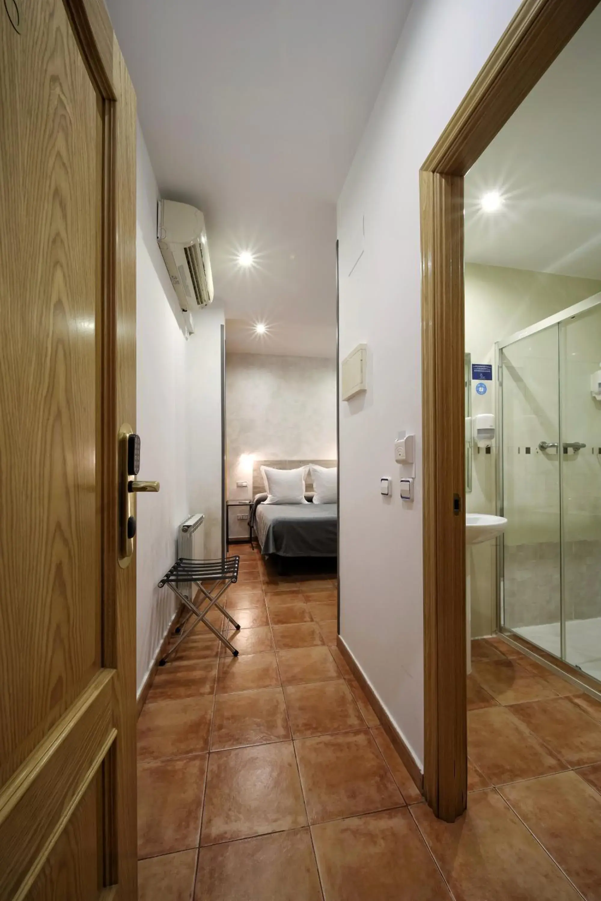 Interior Comfort Double Room in Hostal Las Fuentes Interior Comfort Double Room in Hostal Las Fuentes