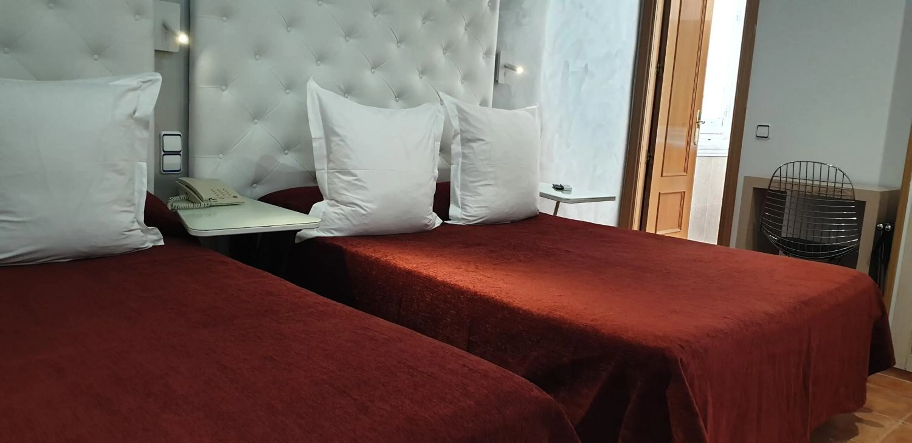 Bed in Hostal Las Fuentes