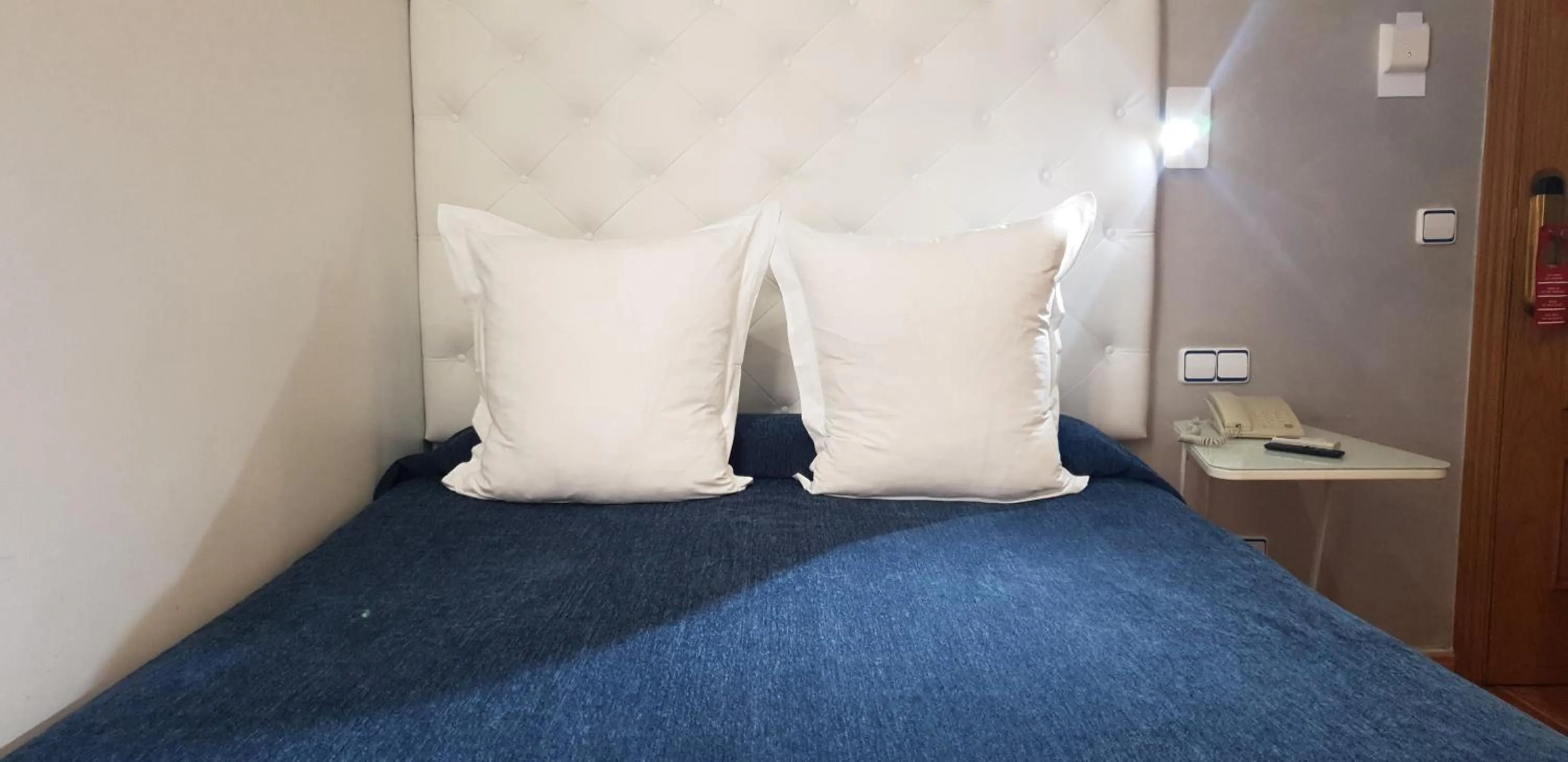 Bed in Hostal Las Fuentes