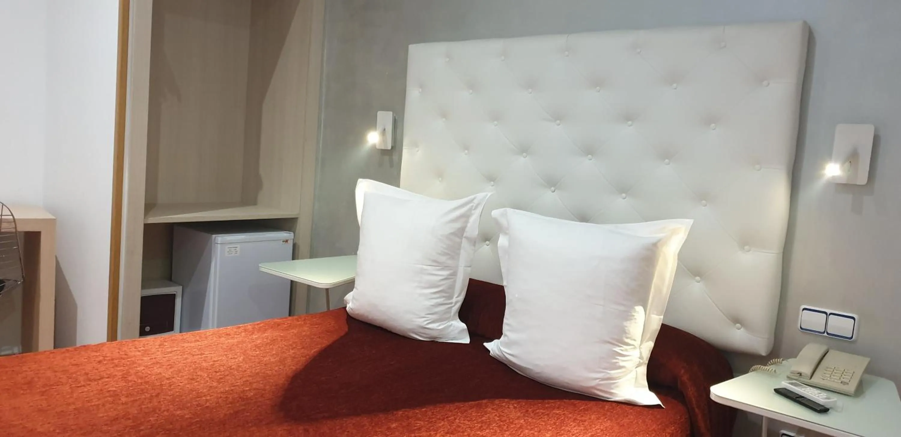 Bed in Hostal Las Fuentes