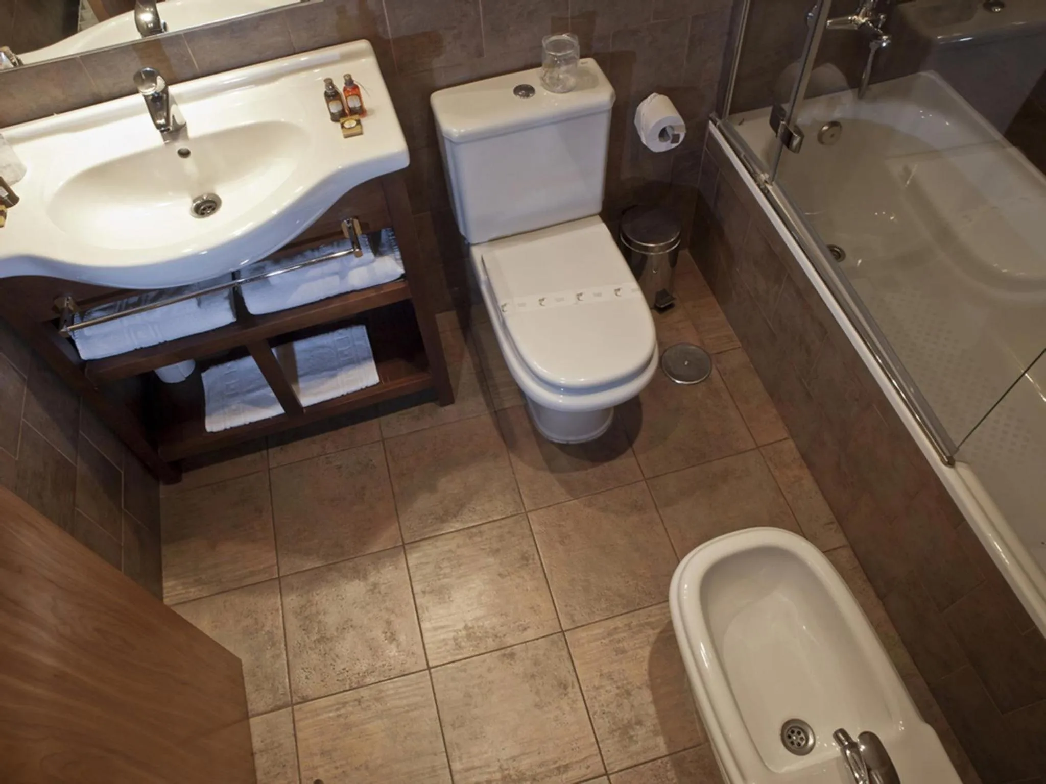 Toilet in Hotel Las Leyendas