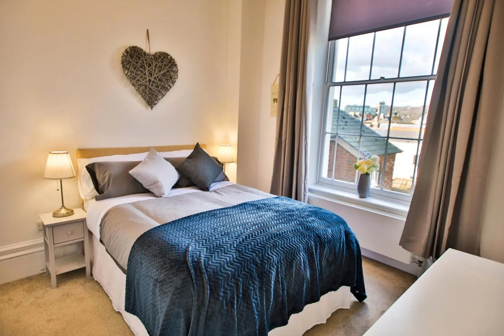 Bed in 40b Wellington Suites