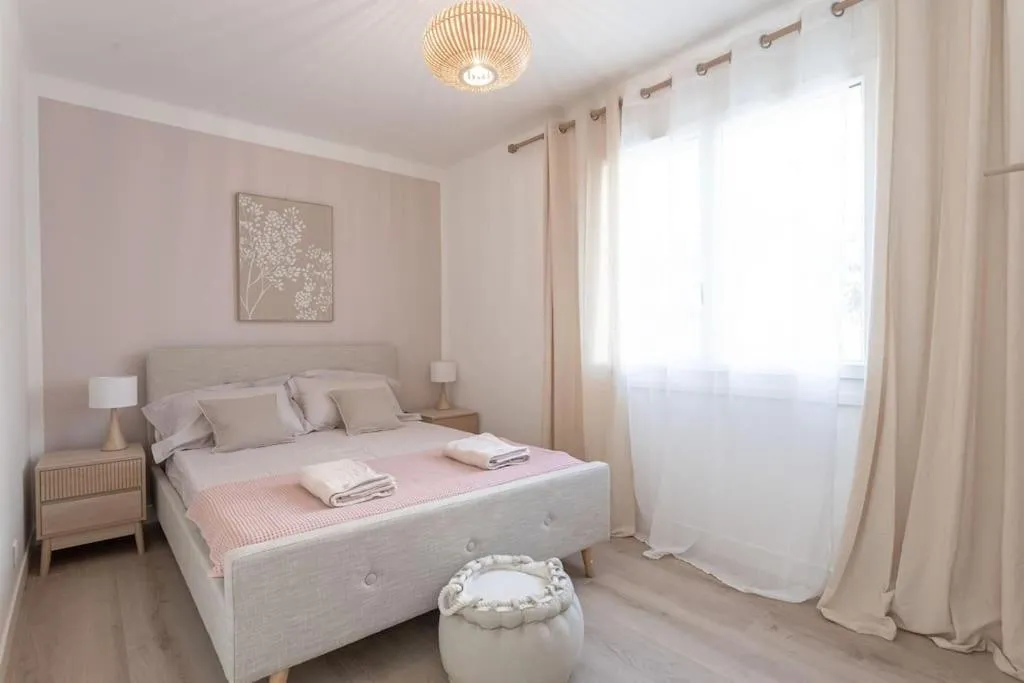 Duplex Mandelieu by Halldis