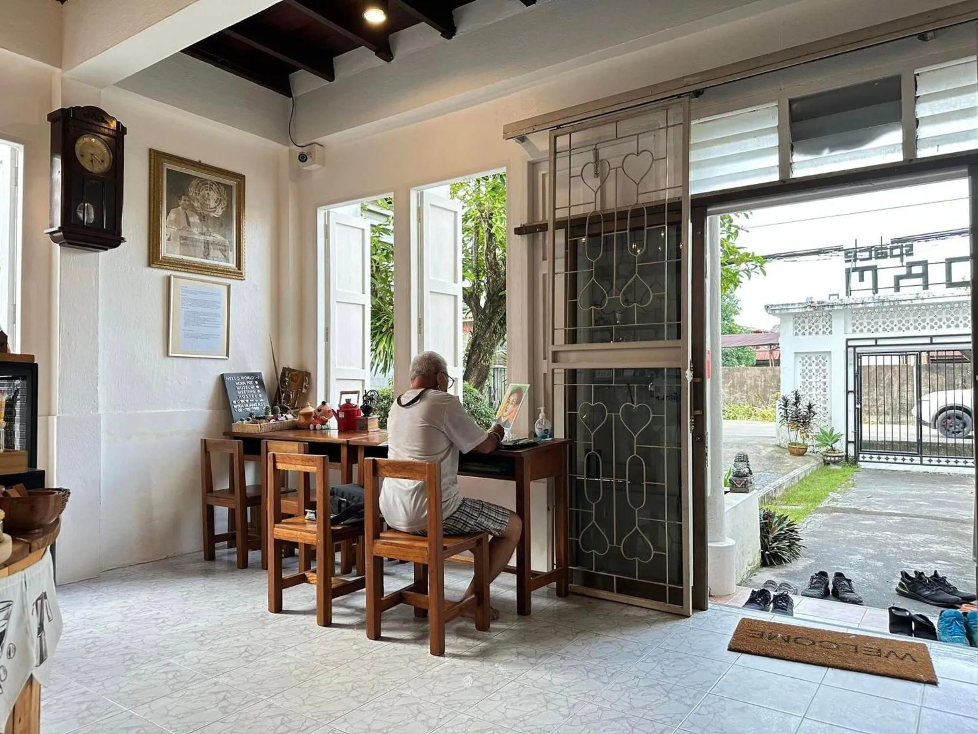 Dining area in Norm Space Hostel NST