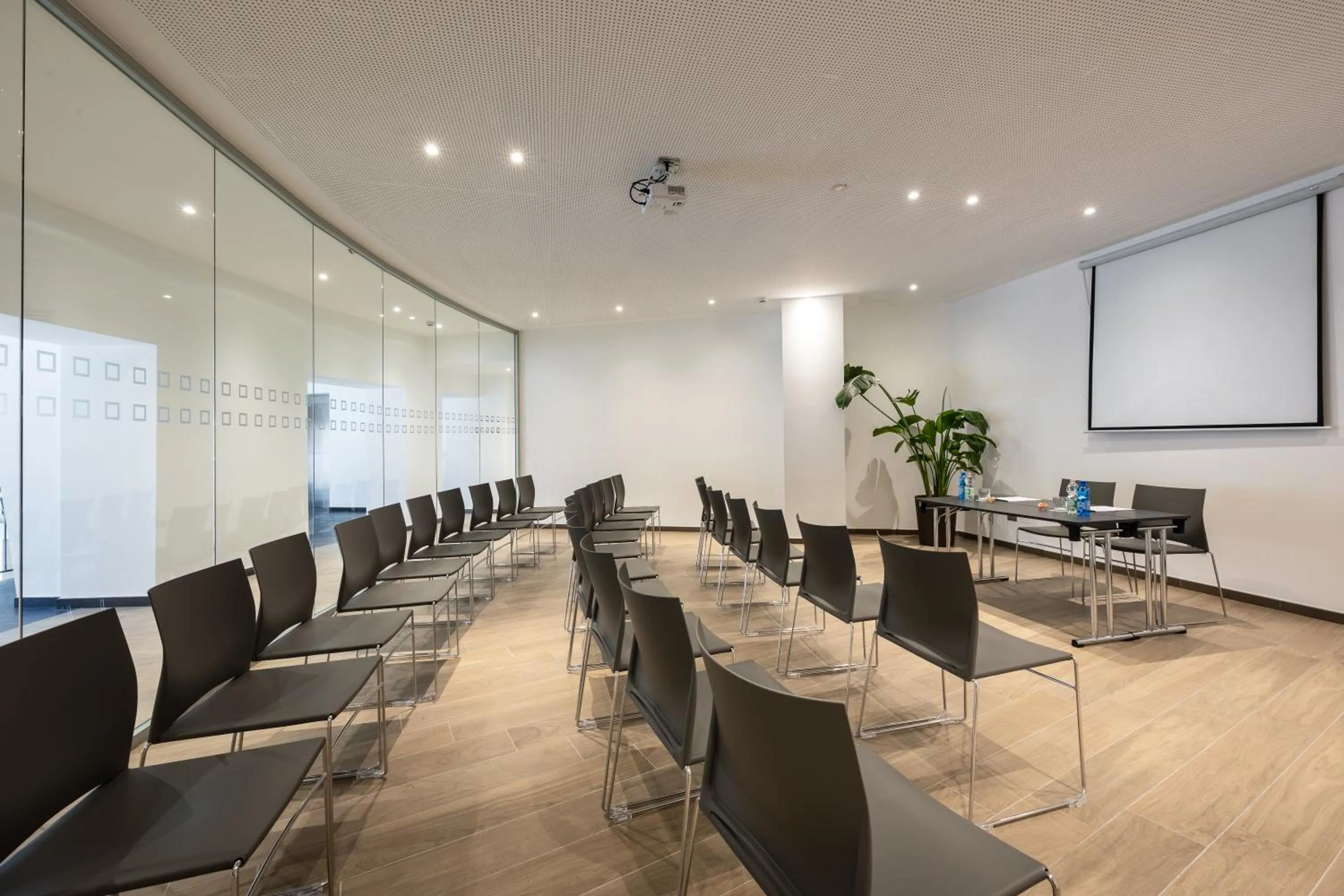 Meeting/conference room in IH Hotels Milano Centrale