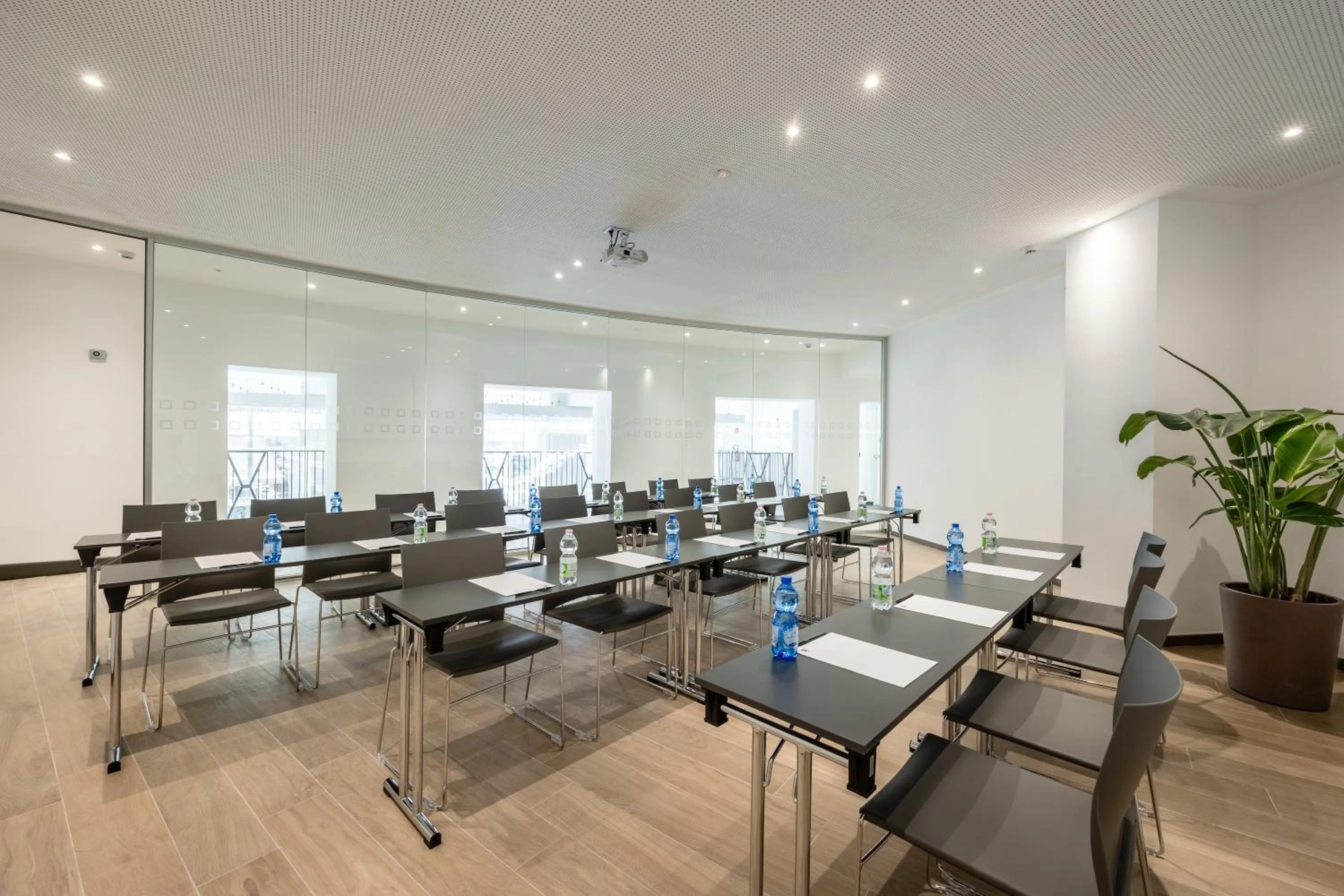 Meeting/conference room in IH Hotels Milano Centrale