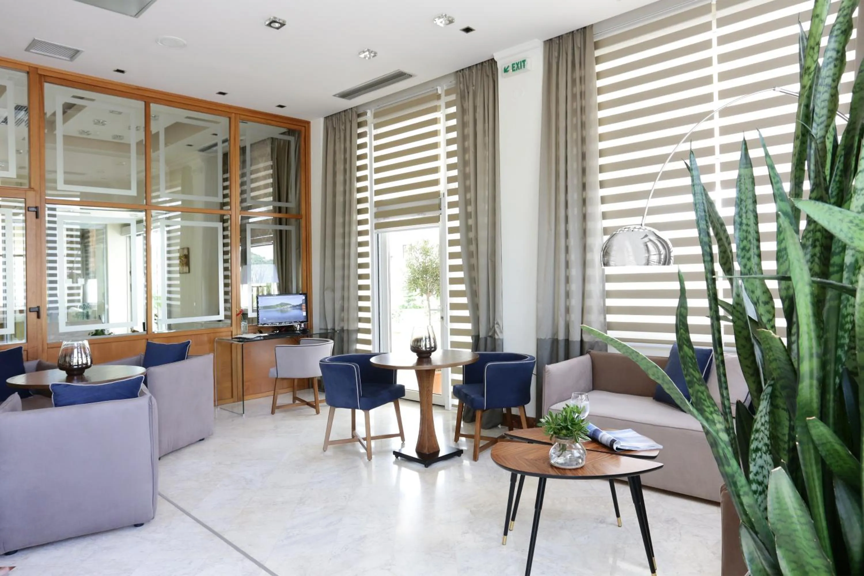 Lounge or bar in Chloe Luxury Hotel