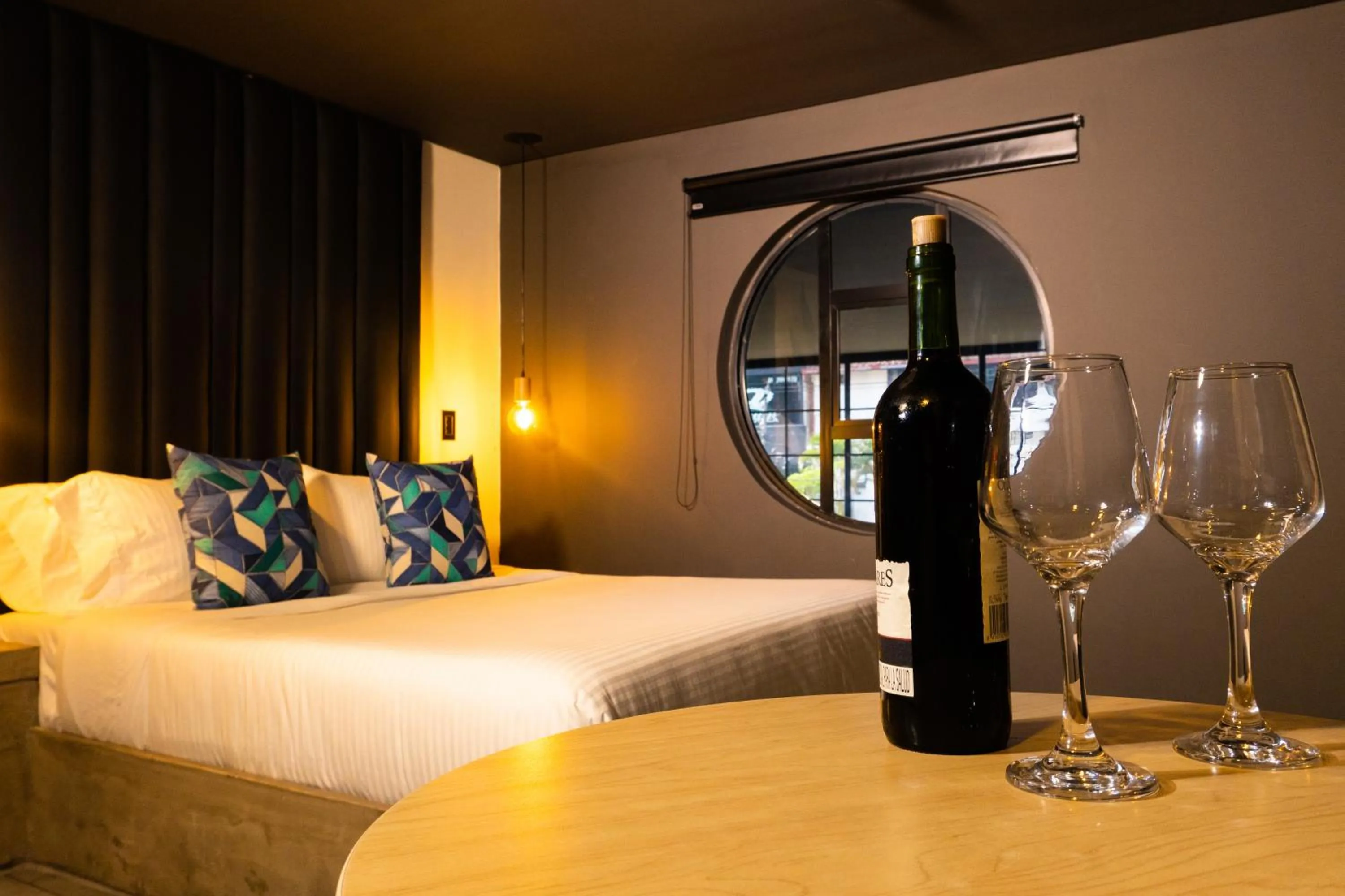 Bedroom, Bed in Los Patios Cool Living