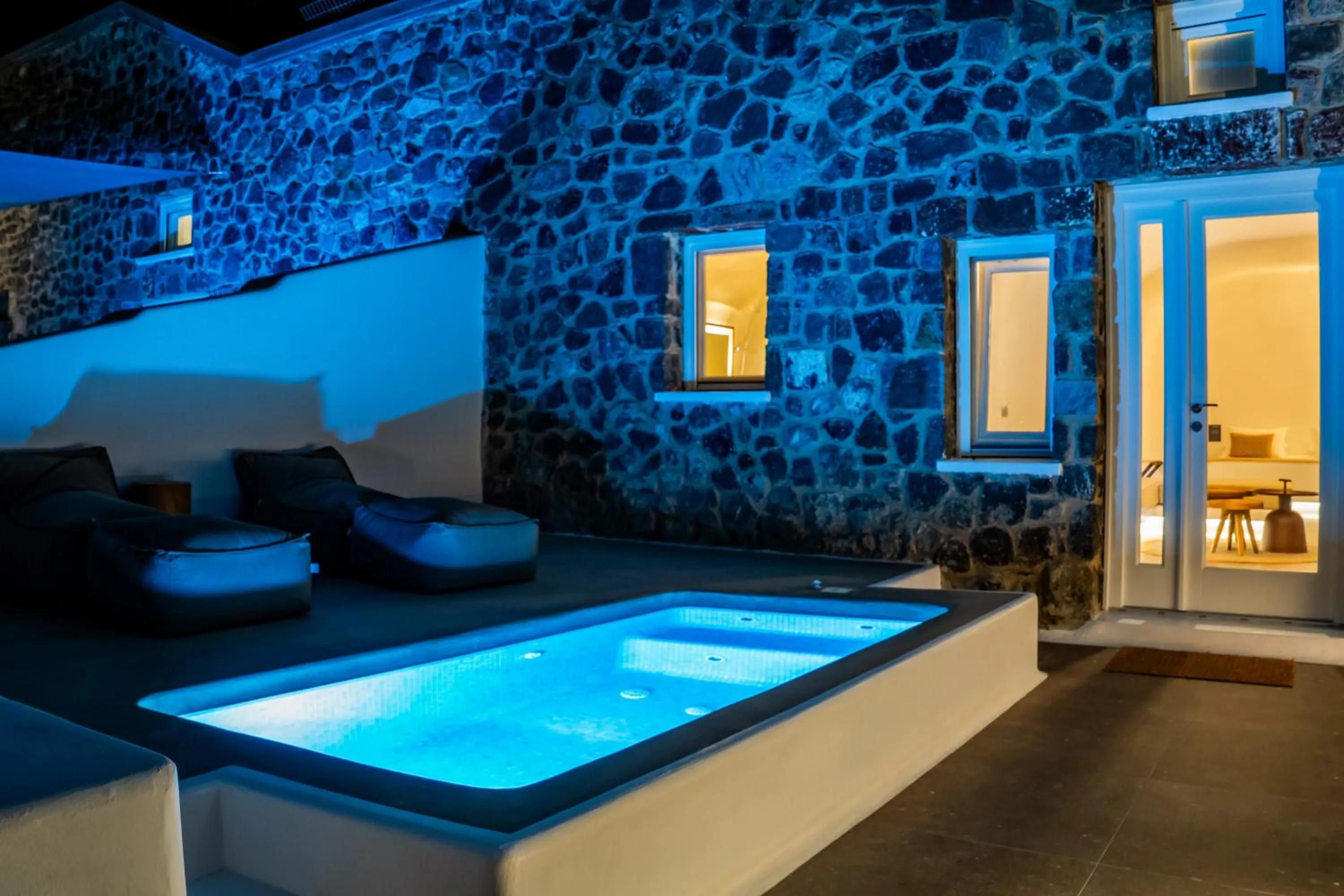 Night in Victoria Caves