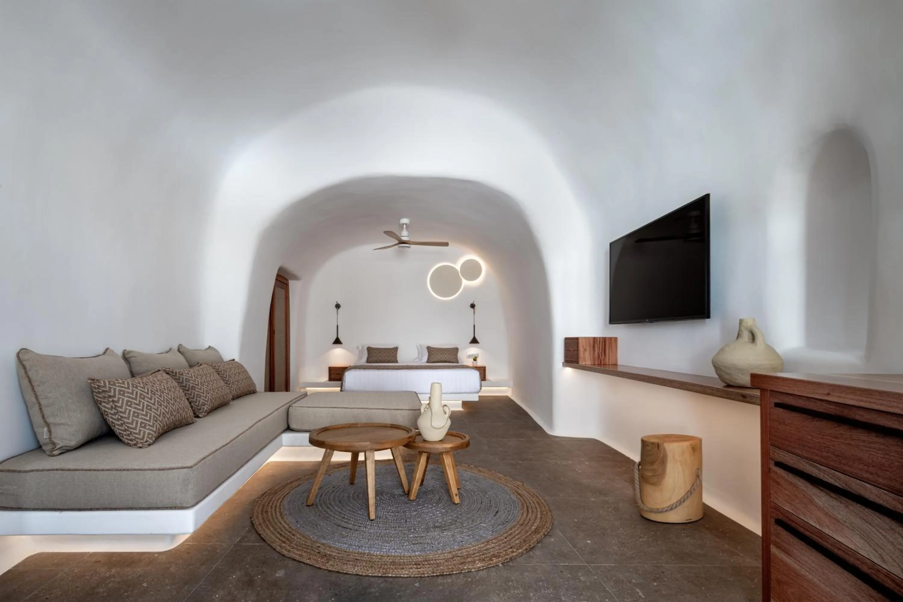 Living room in Victoria Caves