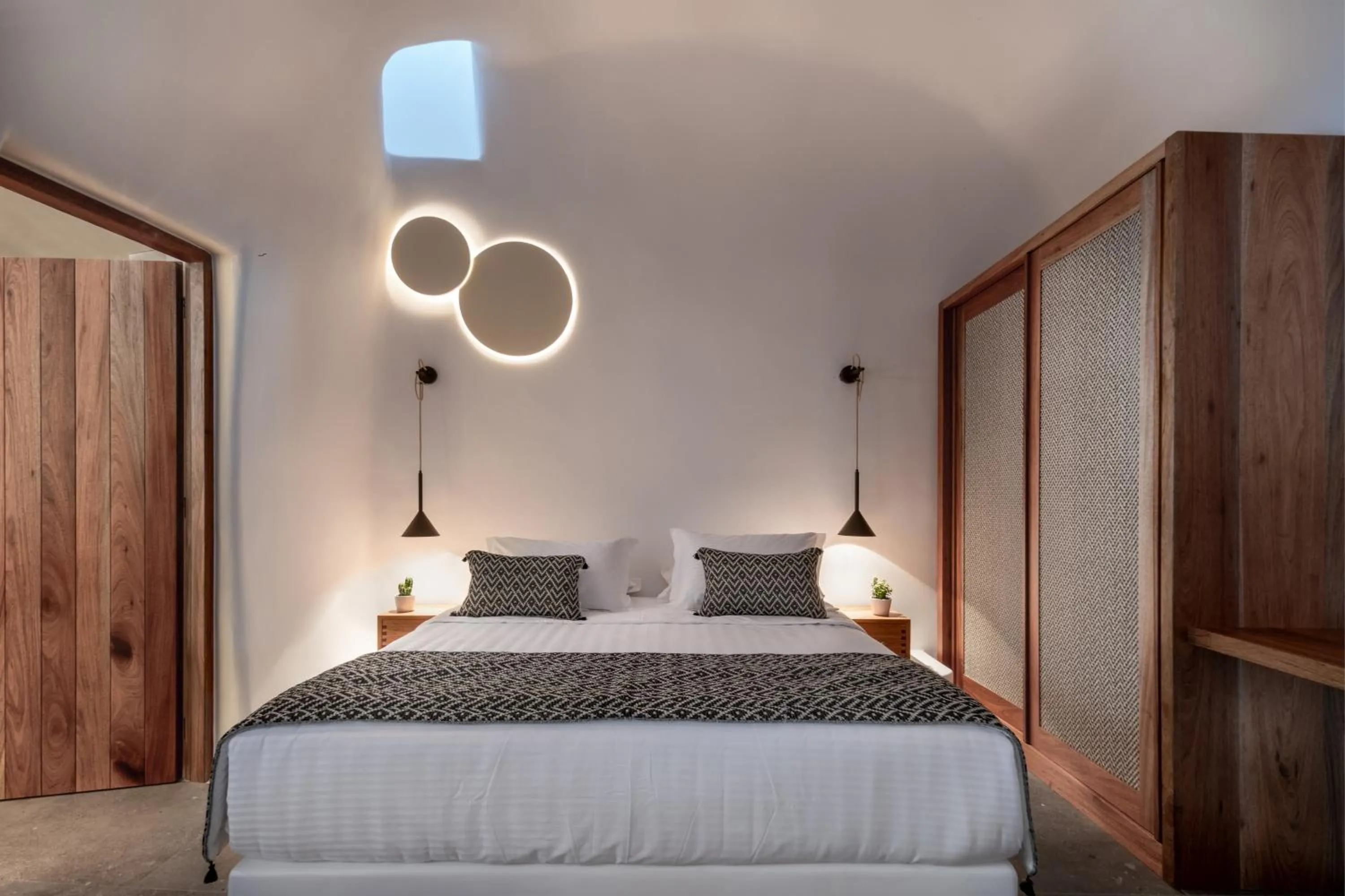 Bedroom, Bed in Victoria Caves