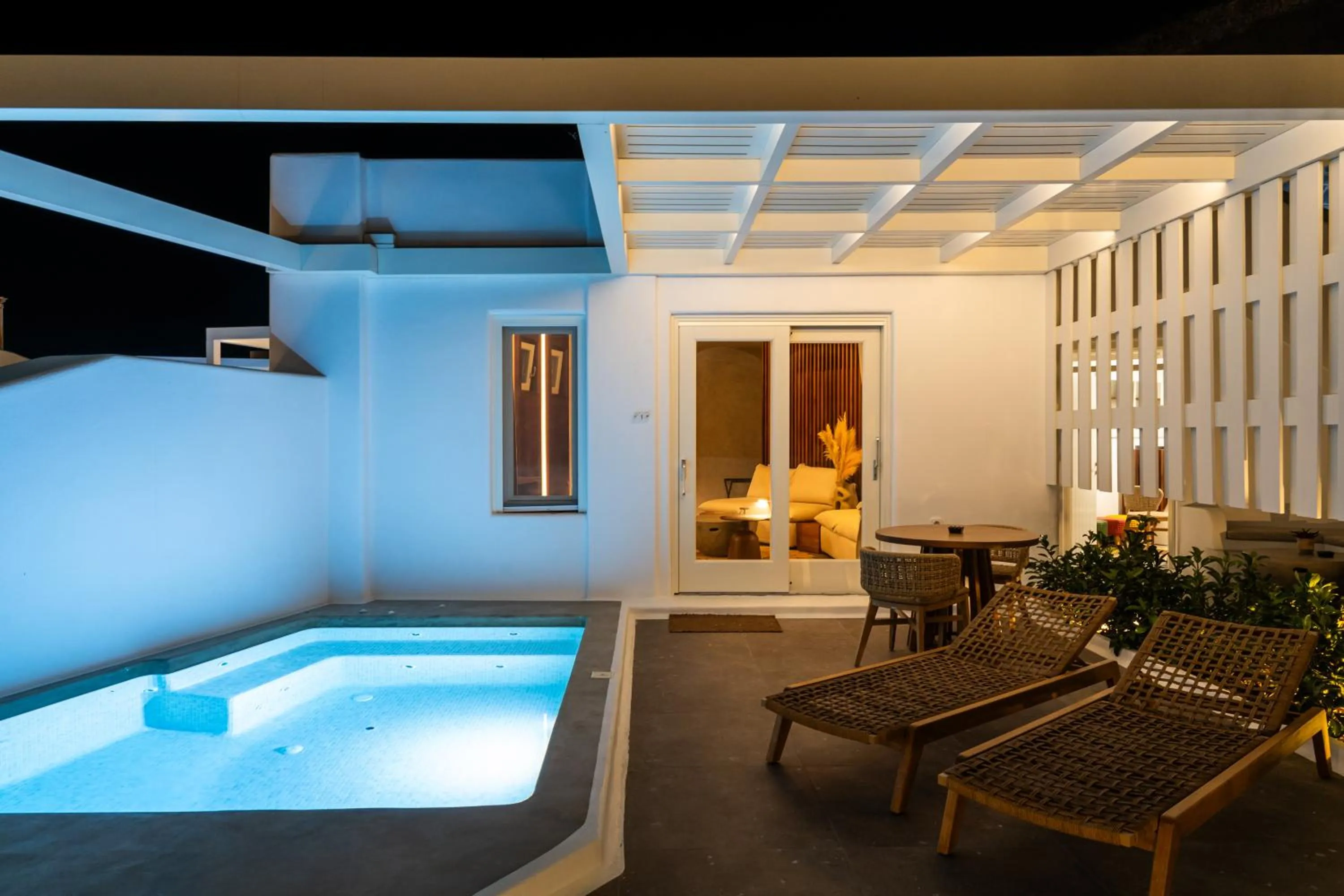 Night in Victoria Caves