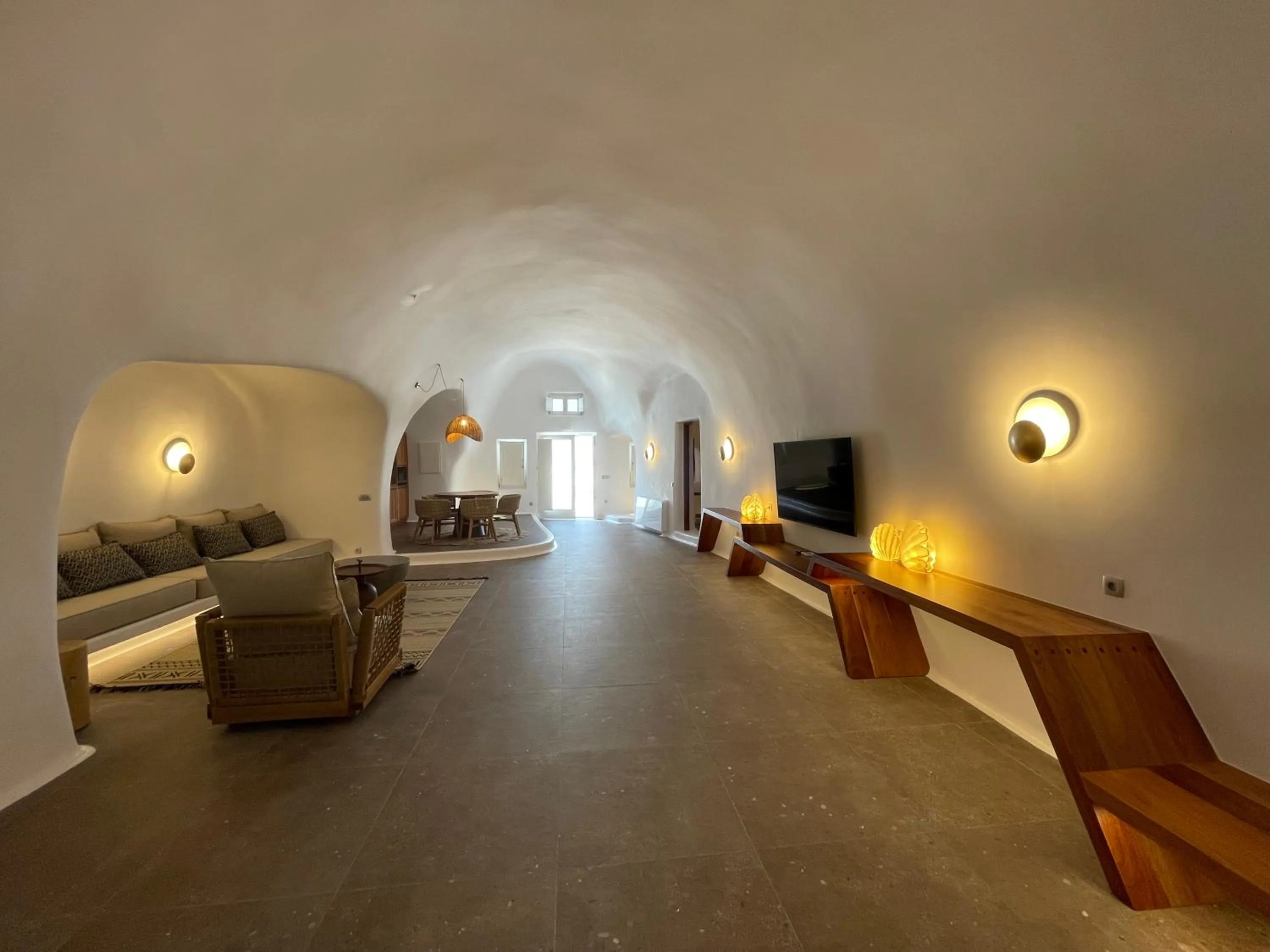 Living room in Victoria Caves