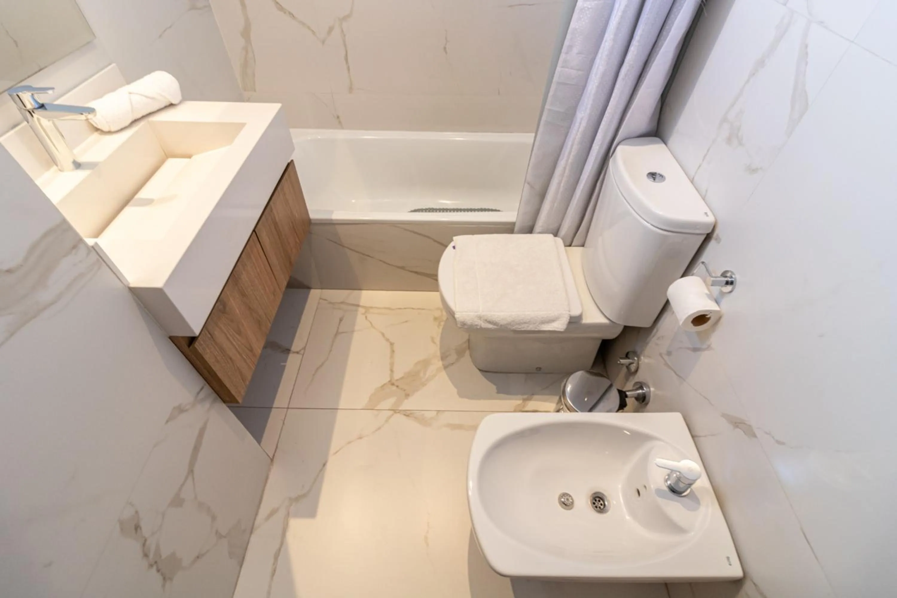 Shower in Live Soho Boutique Apartments Palermo Hollywood