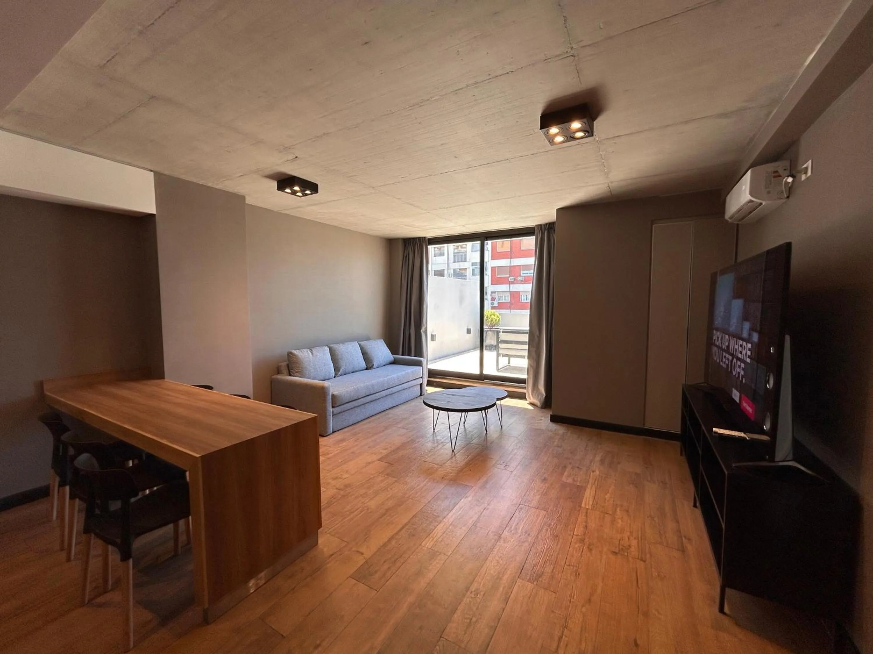 TV and multimedia in Live Soho Boutique Apartments Palermo Hollywood