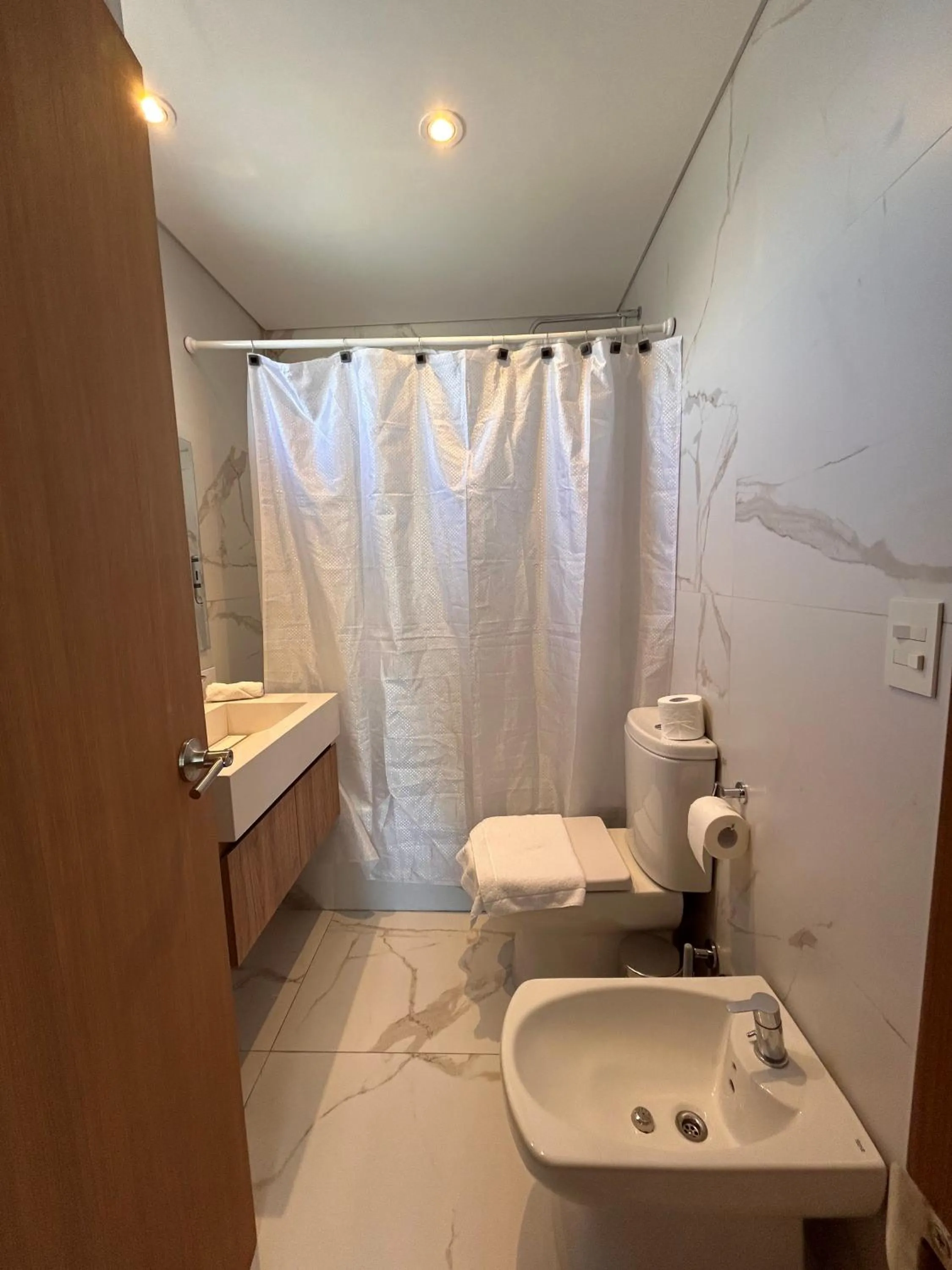 Shower in Live Soho Boutique Apartments Palermo Hollywood