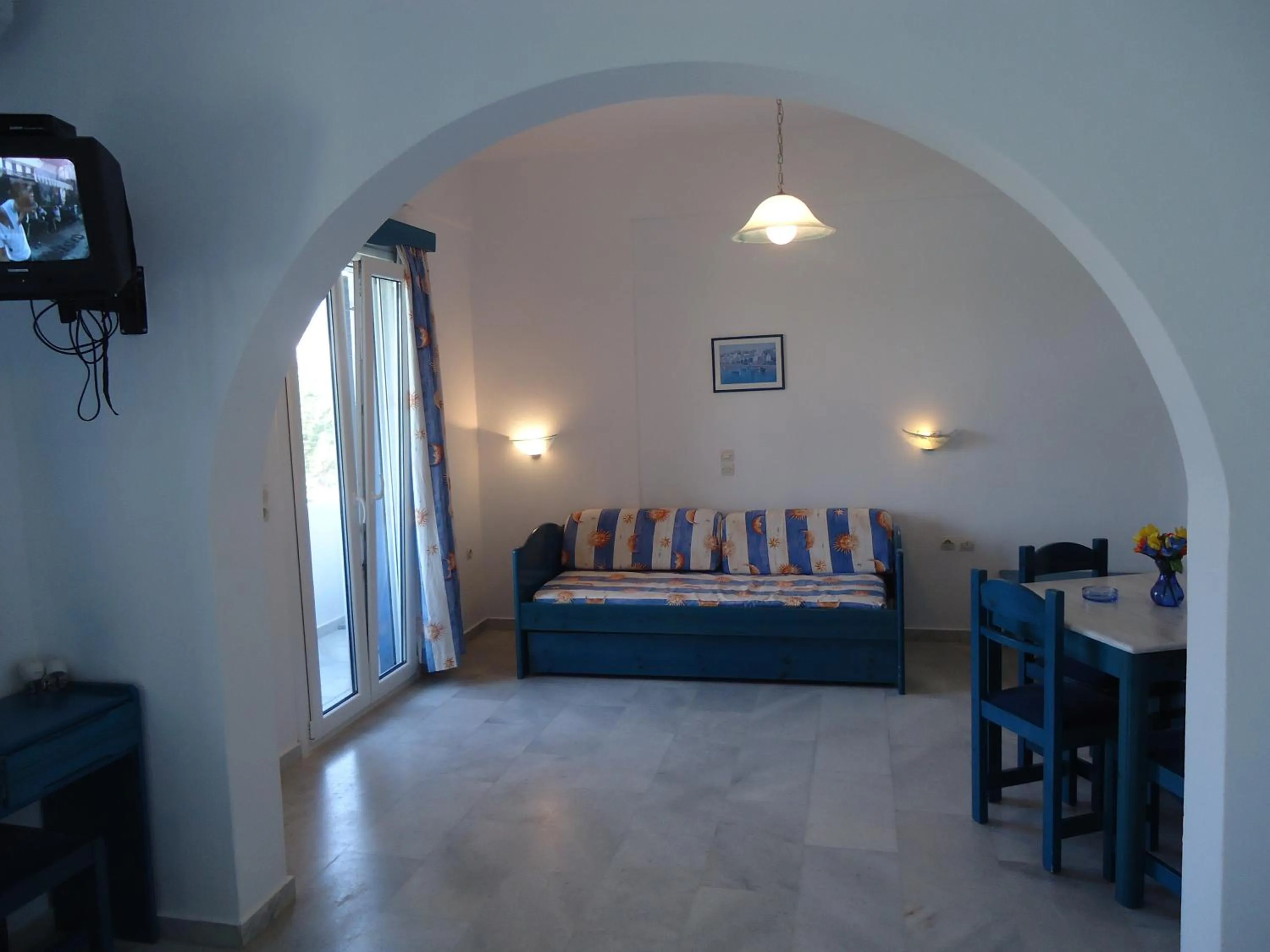 Photo of the whole room, Bed in Colosseo Star