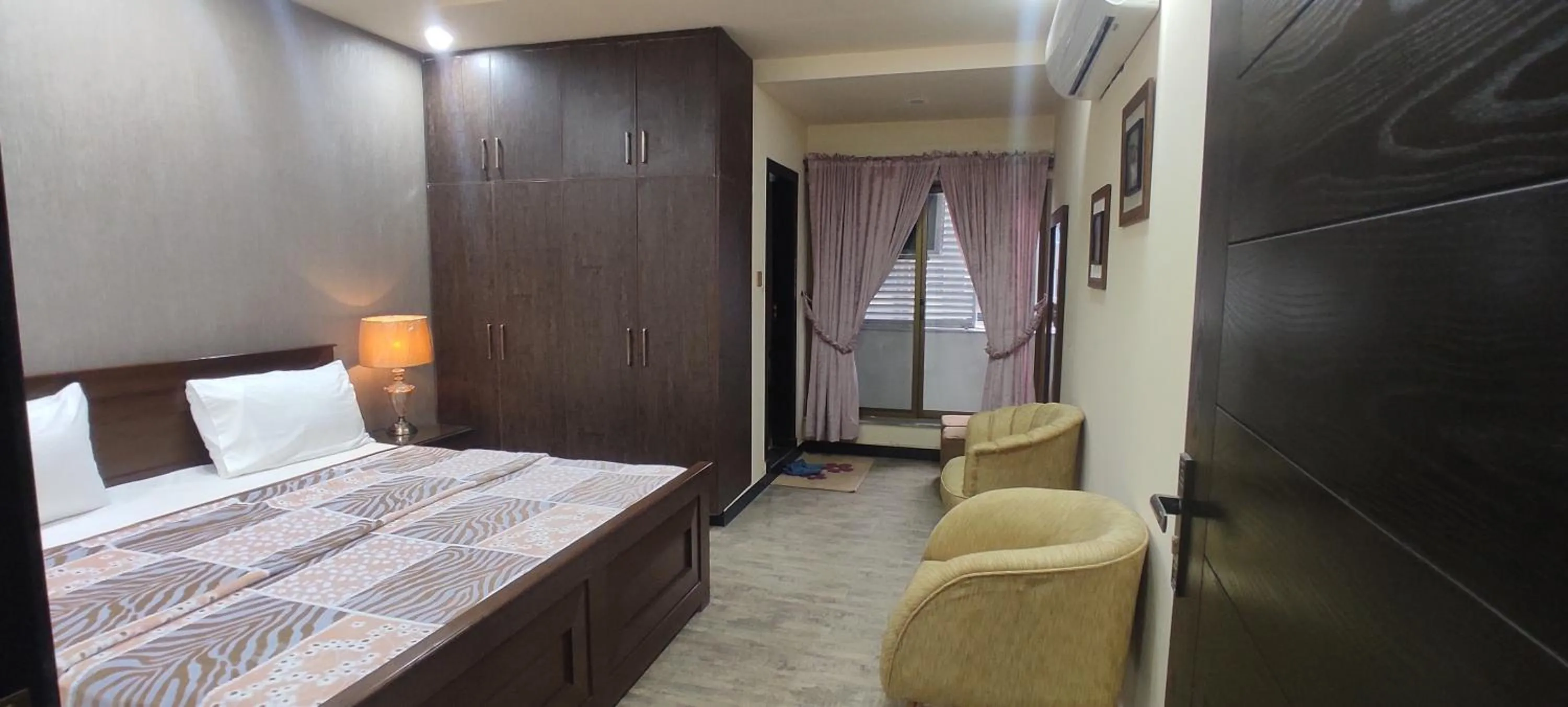 Bed in Hotel Daffodils