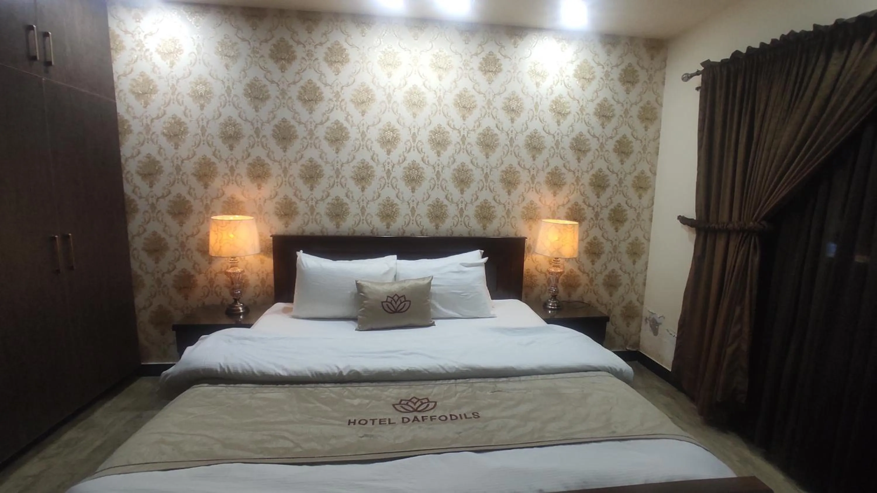 Bed in Hotel Daffodils