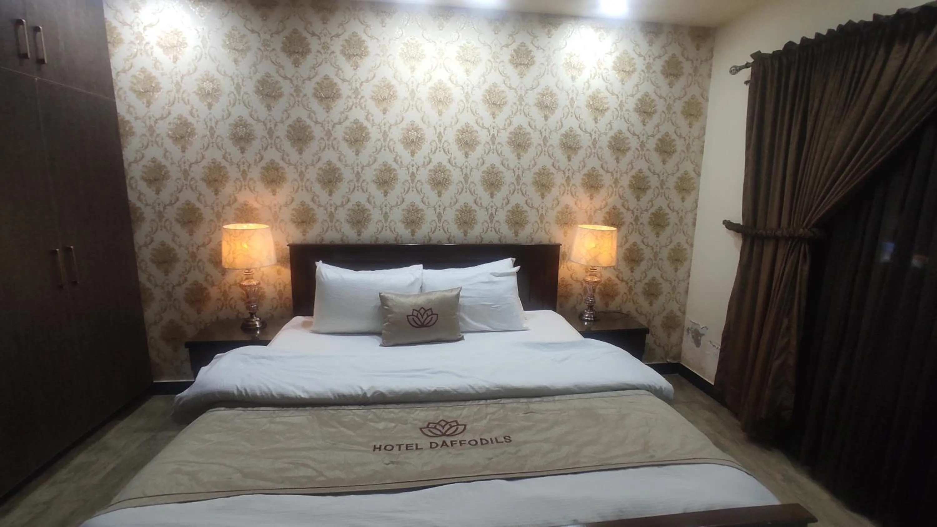 Bed in Hotel Daffodils