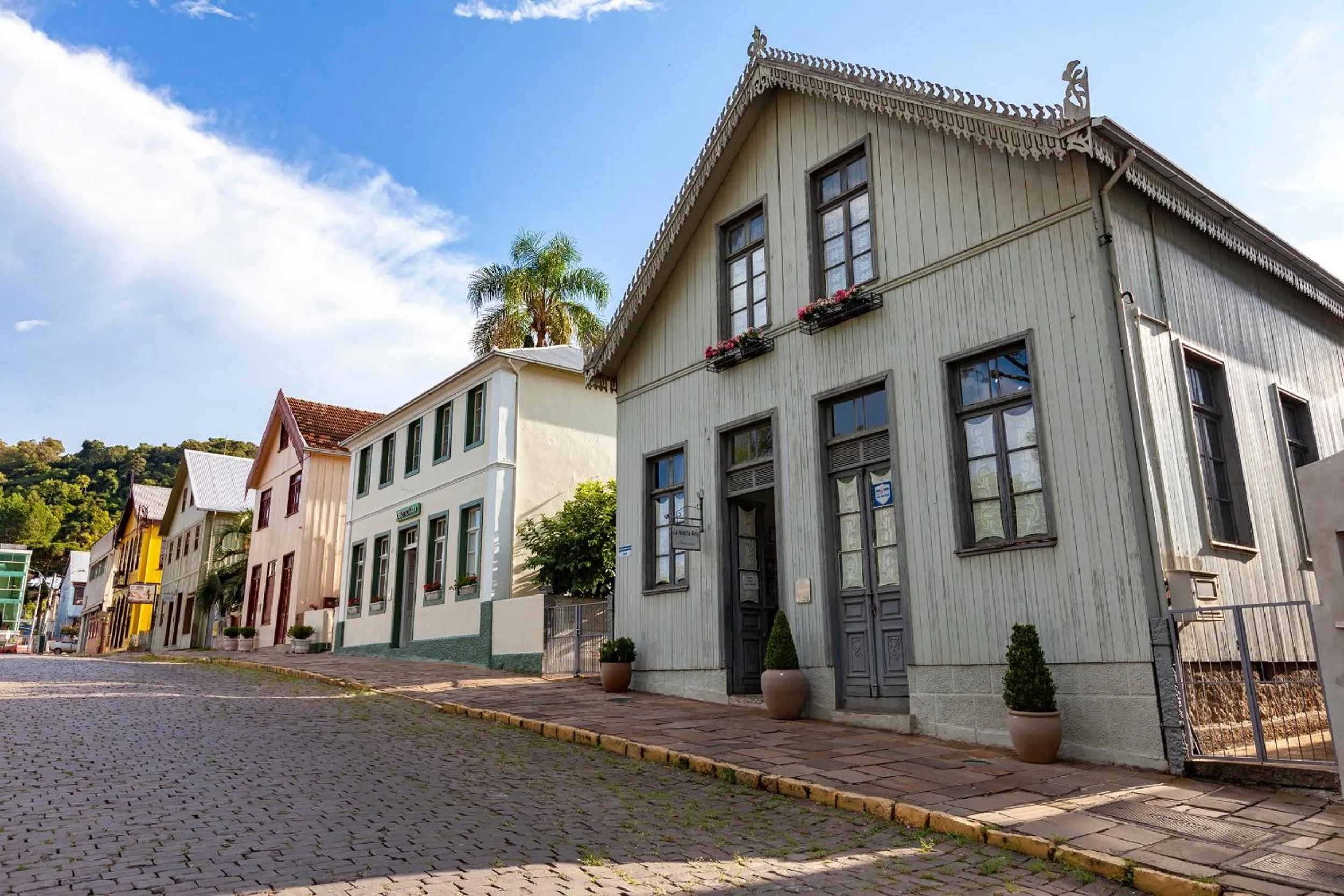 Seasons in Tri Hotel Antônio Prado