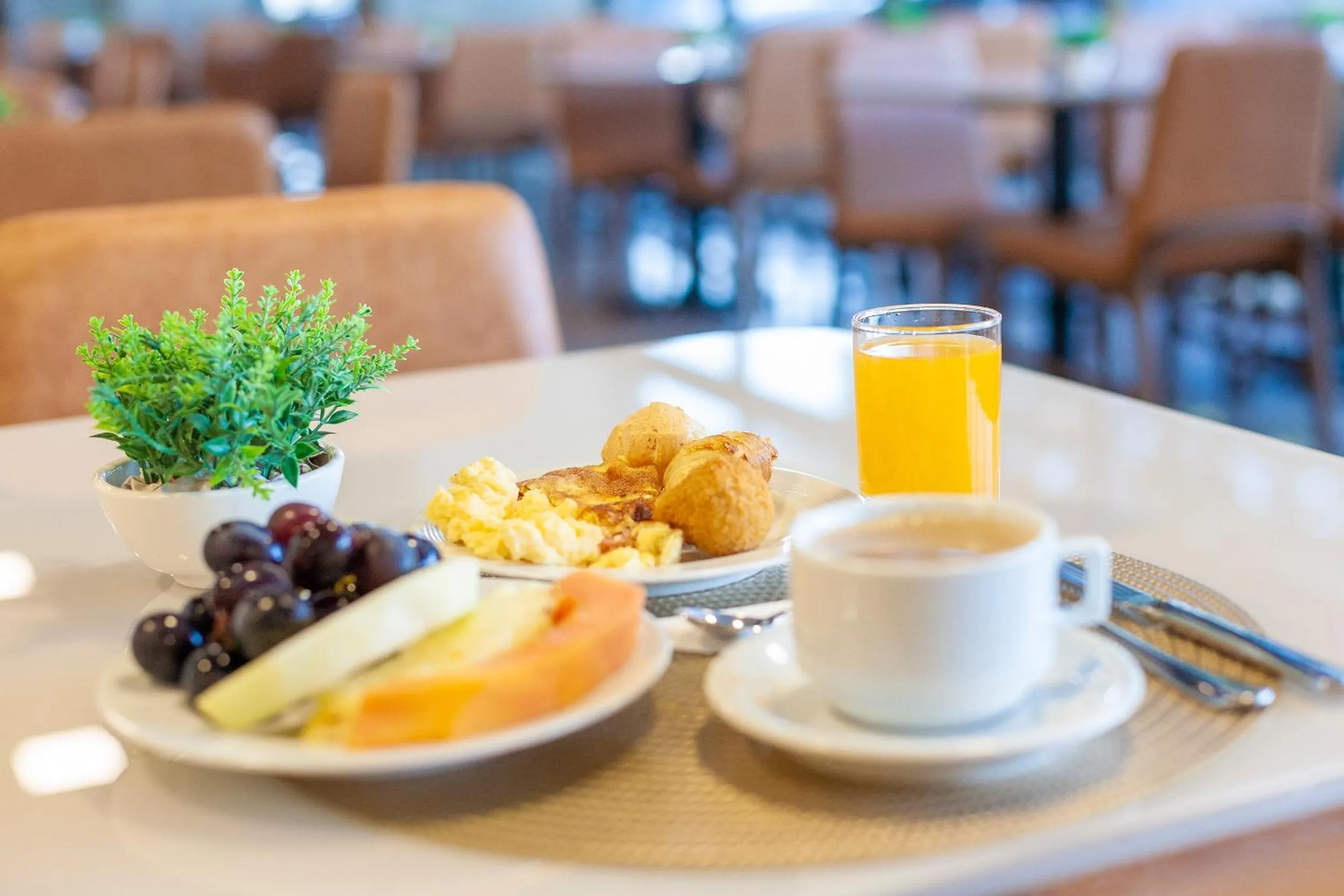Breakfast in Tri Hotel Antônio Prado