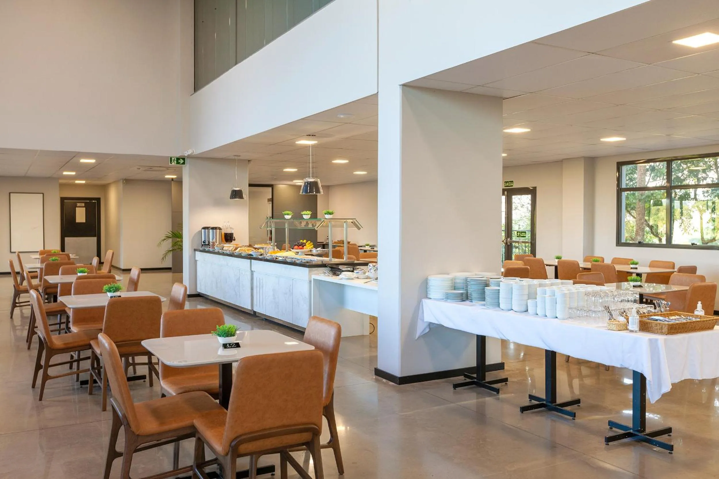 Restaurant/places to eat in Tri Hotel Antônio Prado