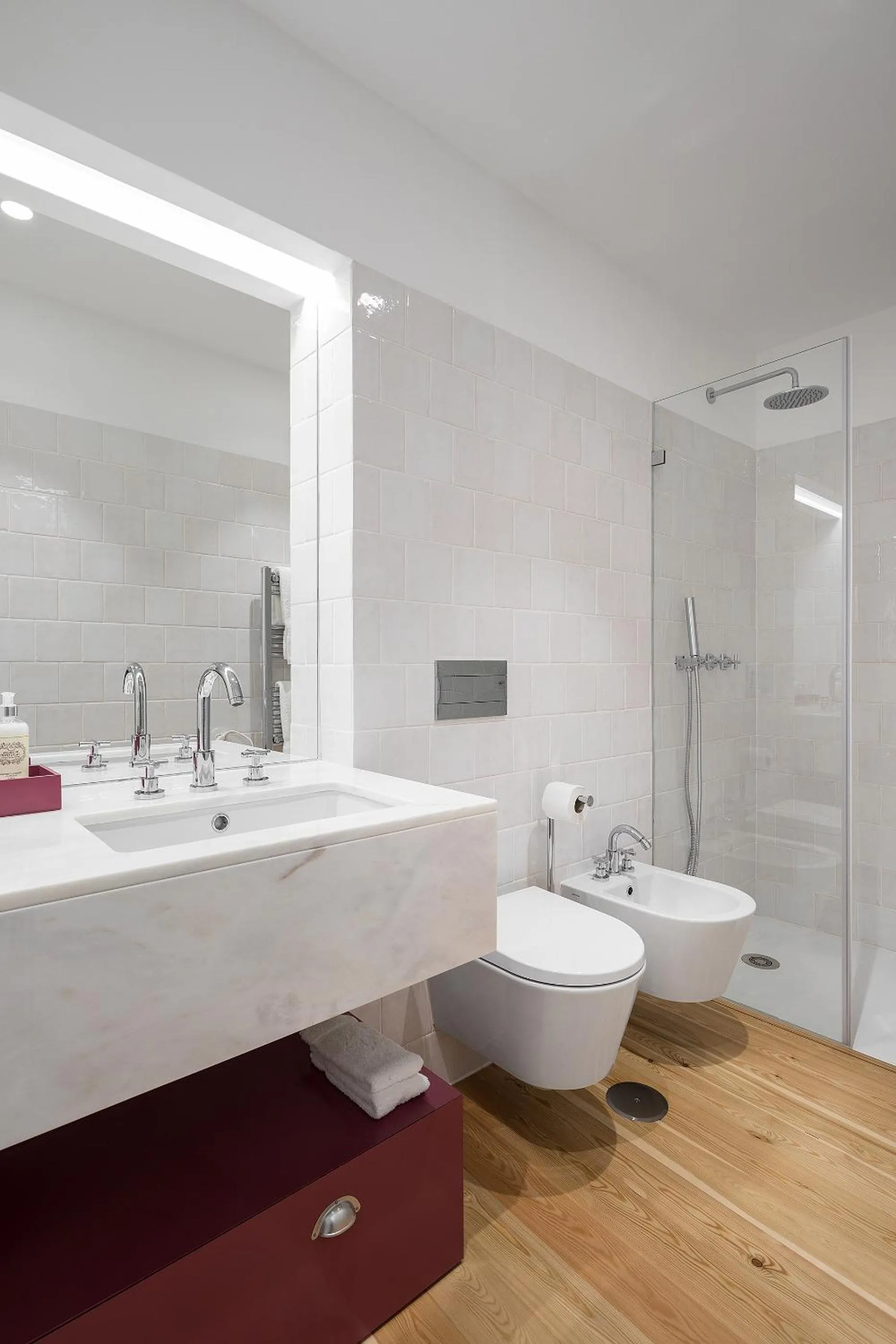 Shower in Casas Rossio by Casas com Estória Boutique Houses
