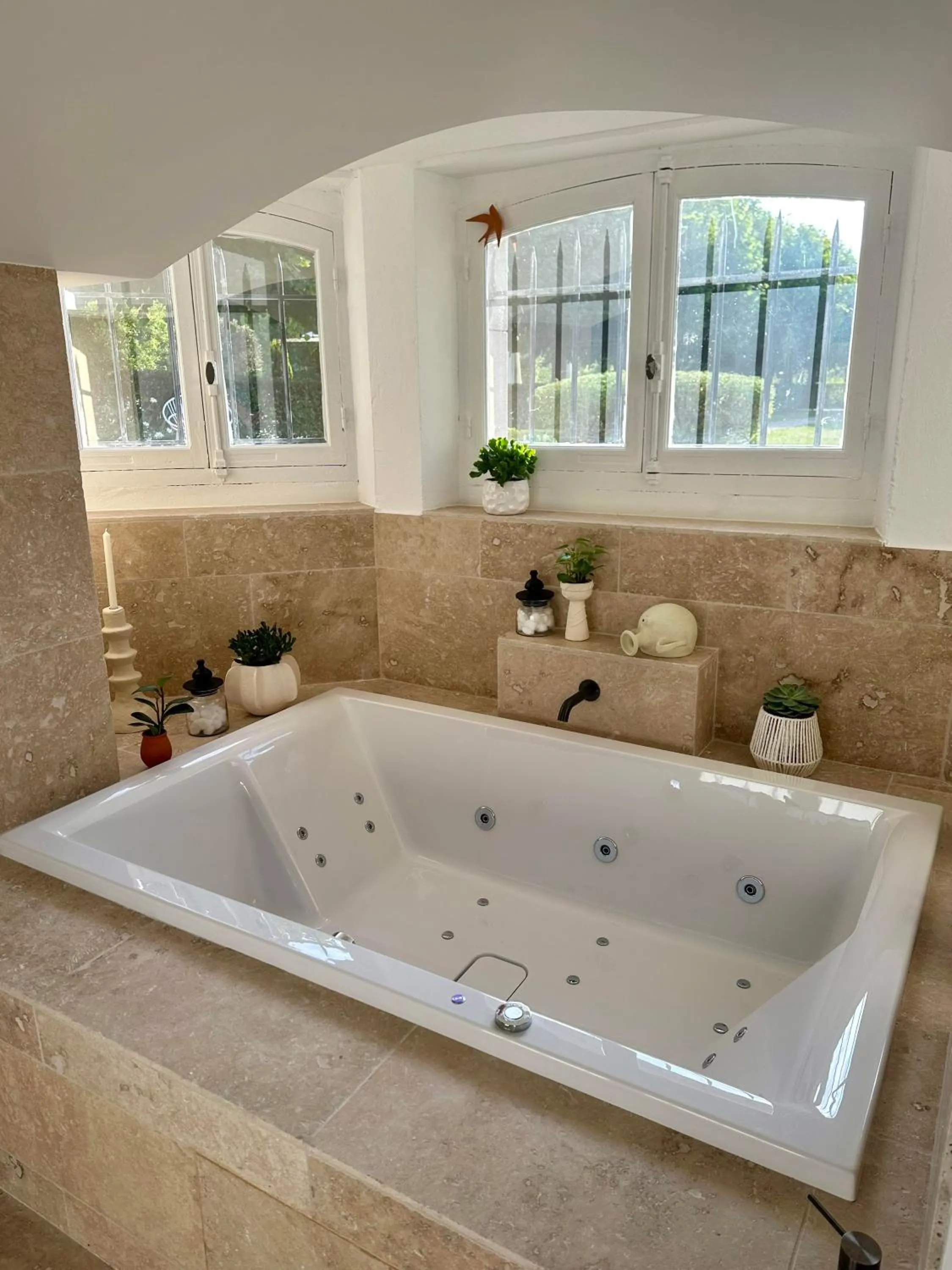 LA GRANDE MAISON LGM