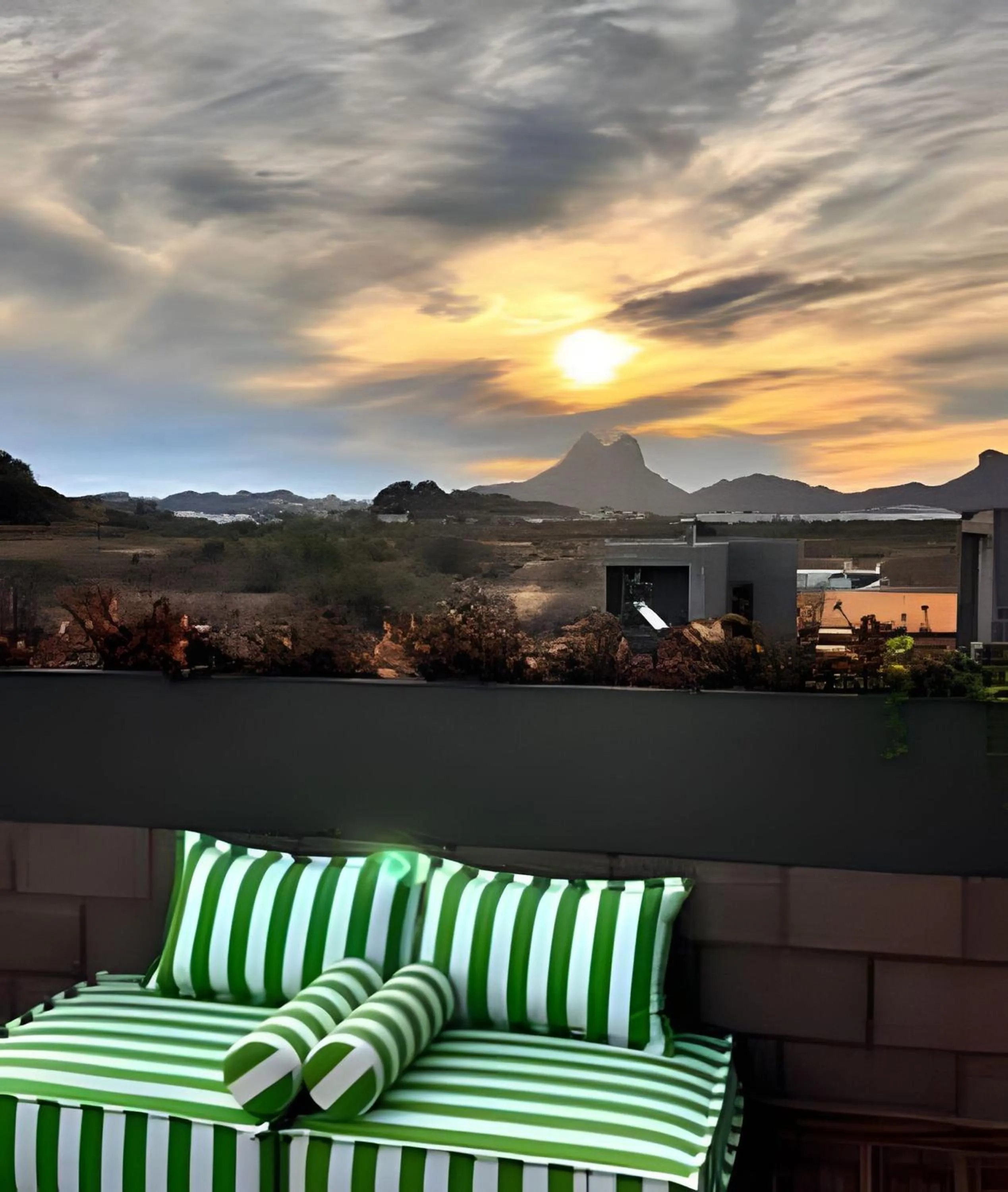 Mountain view in Condominios Evamar San Carlos