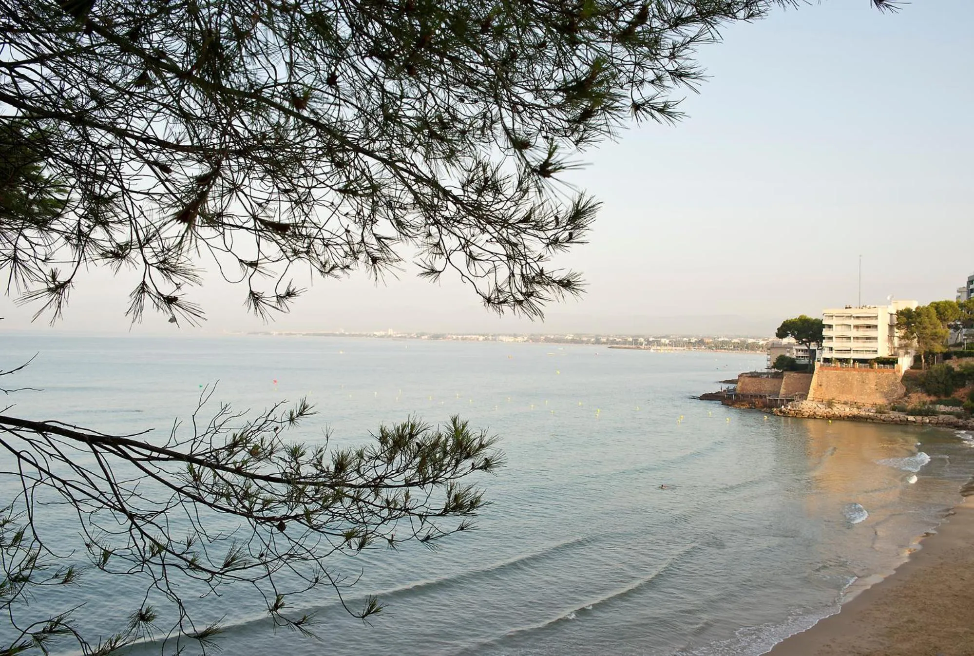 Beach in Hotel Salou Beach Family Rentalmar