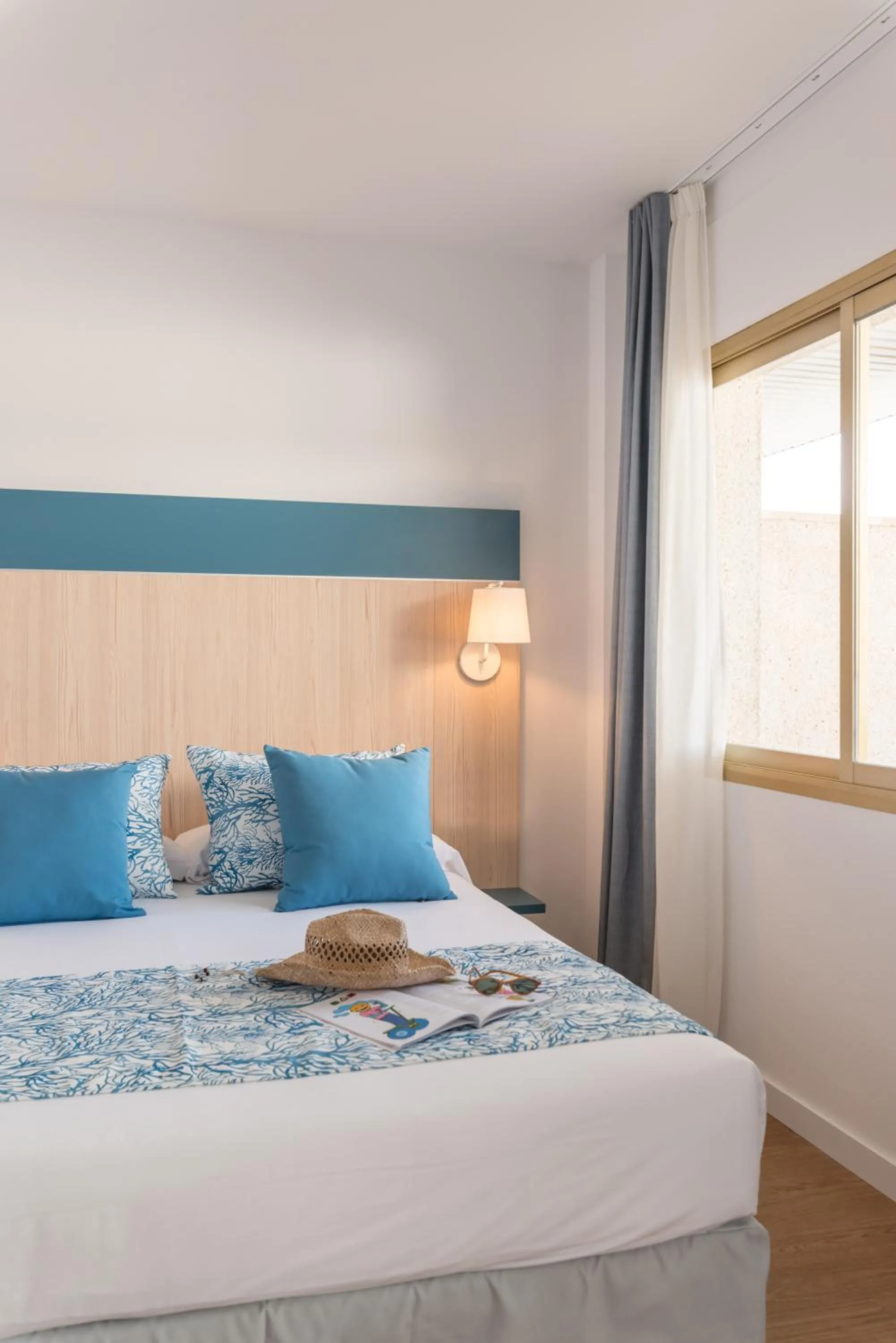 Bed in Hotel Salou Beach Family Rentalmar