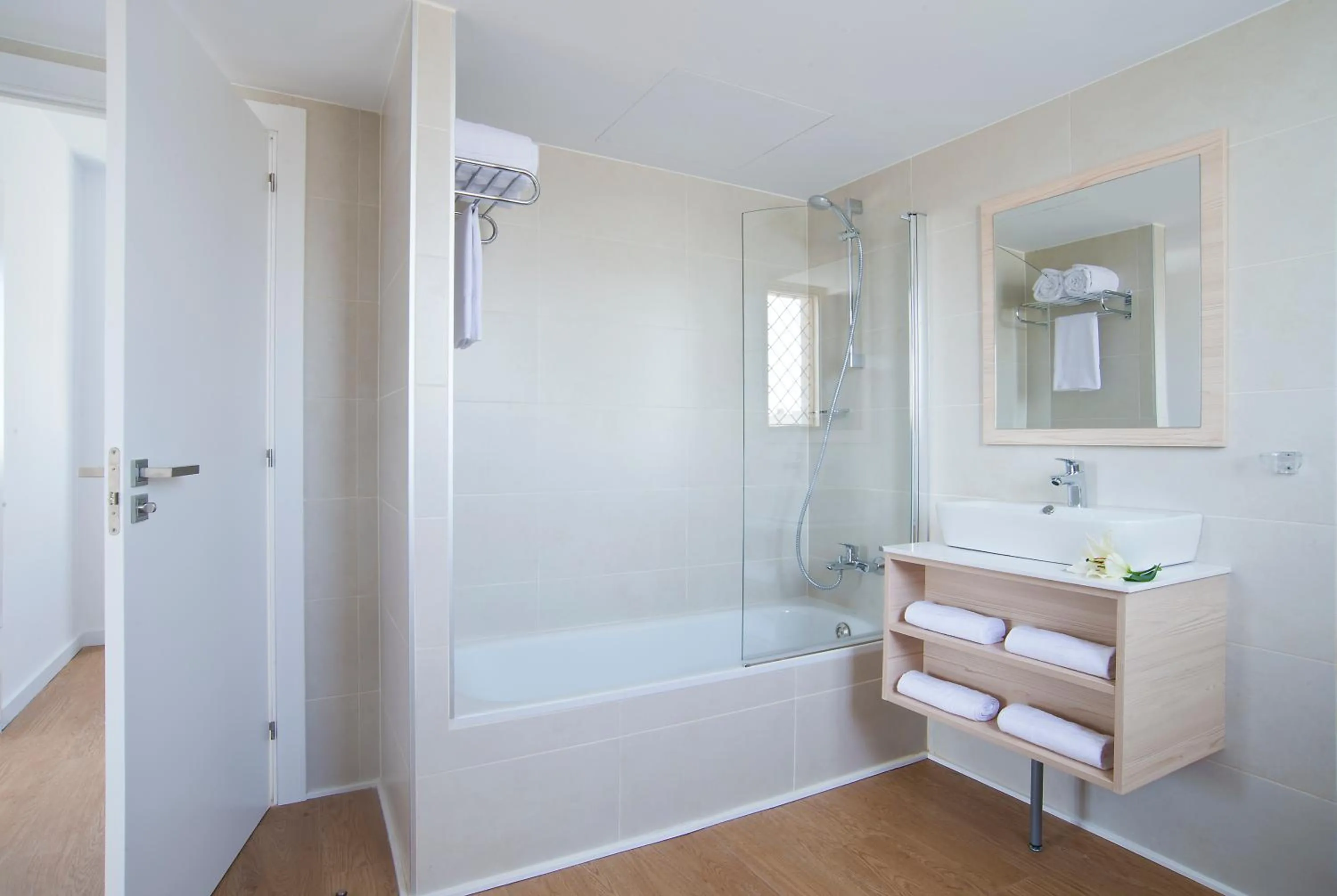 Bathroom in Hotel Salou Beach Family Rentalmar