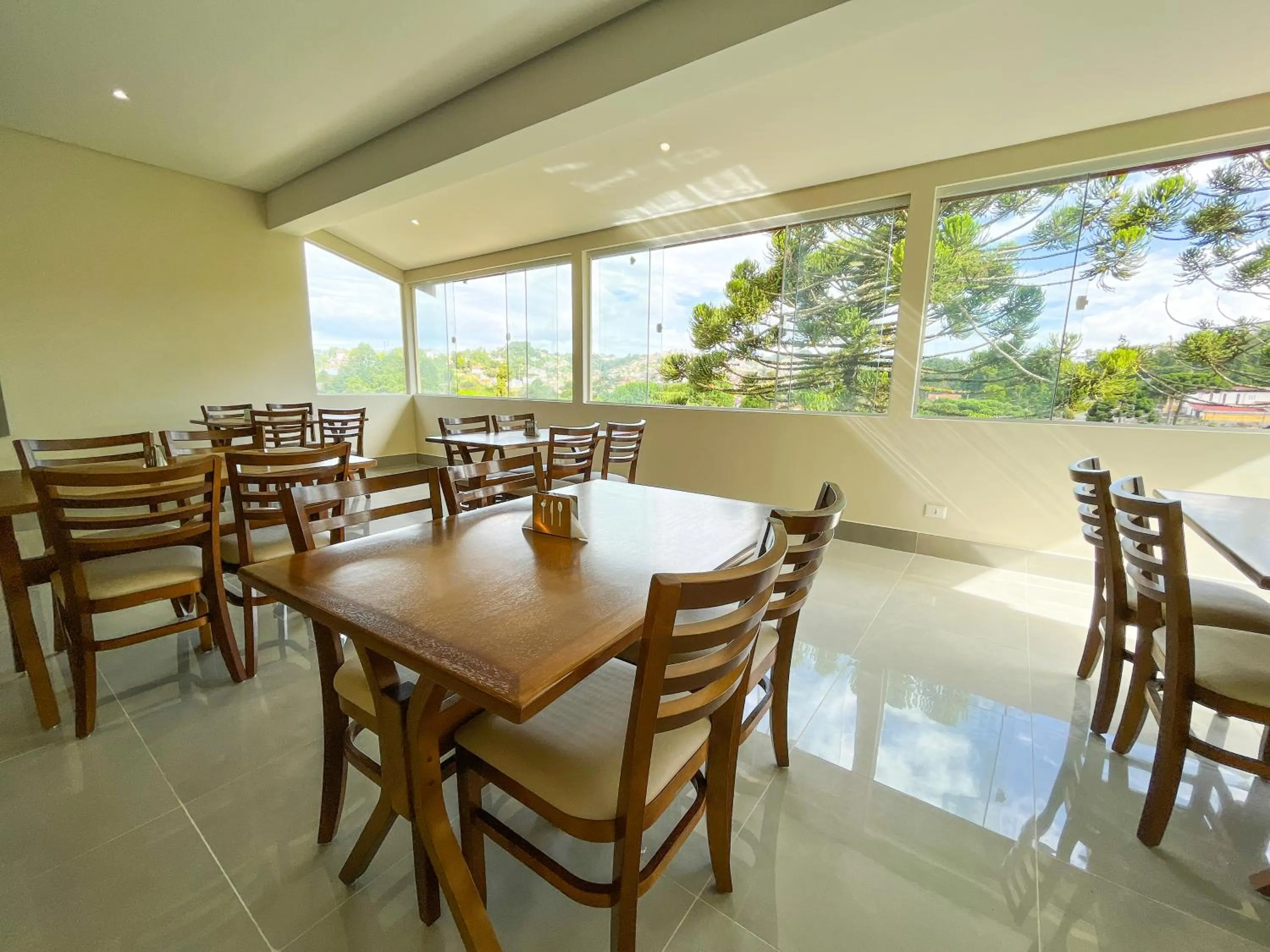 Restaurant/places to eat in Pousadinha Campos