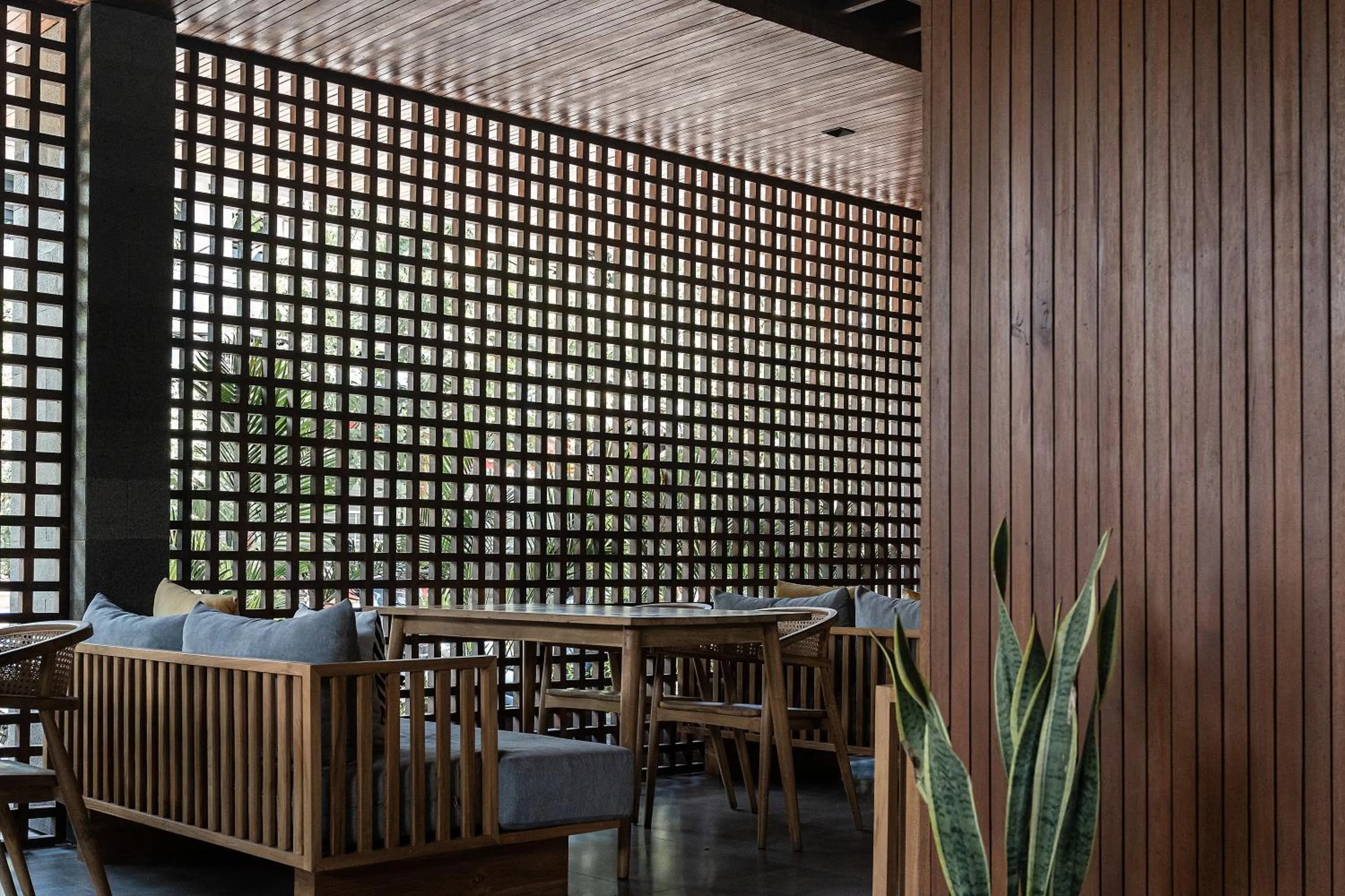 Restaurant/places to eat in Forseti Athena