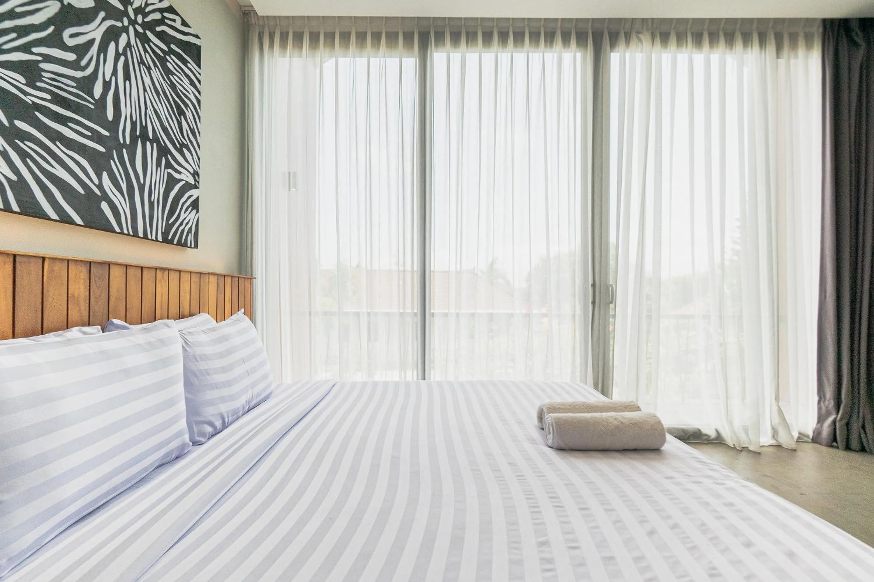 Photo of the whole room in Forseti Athena