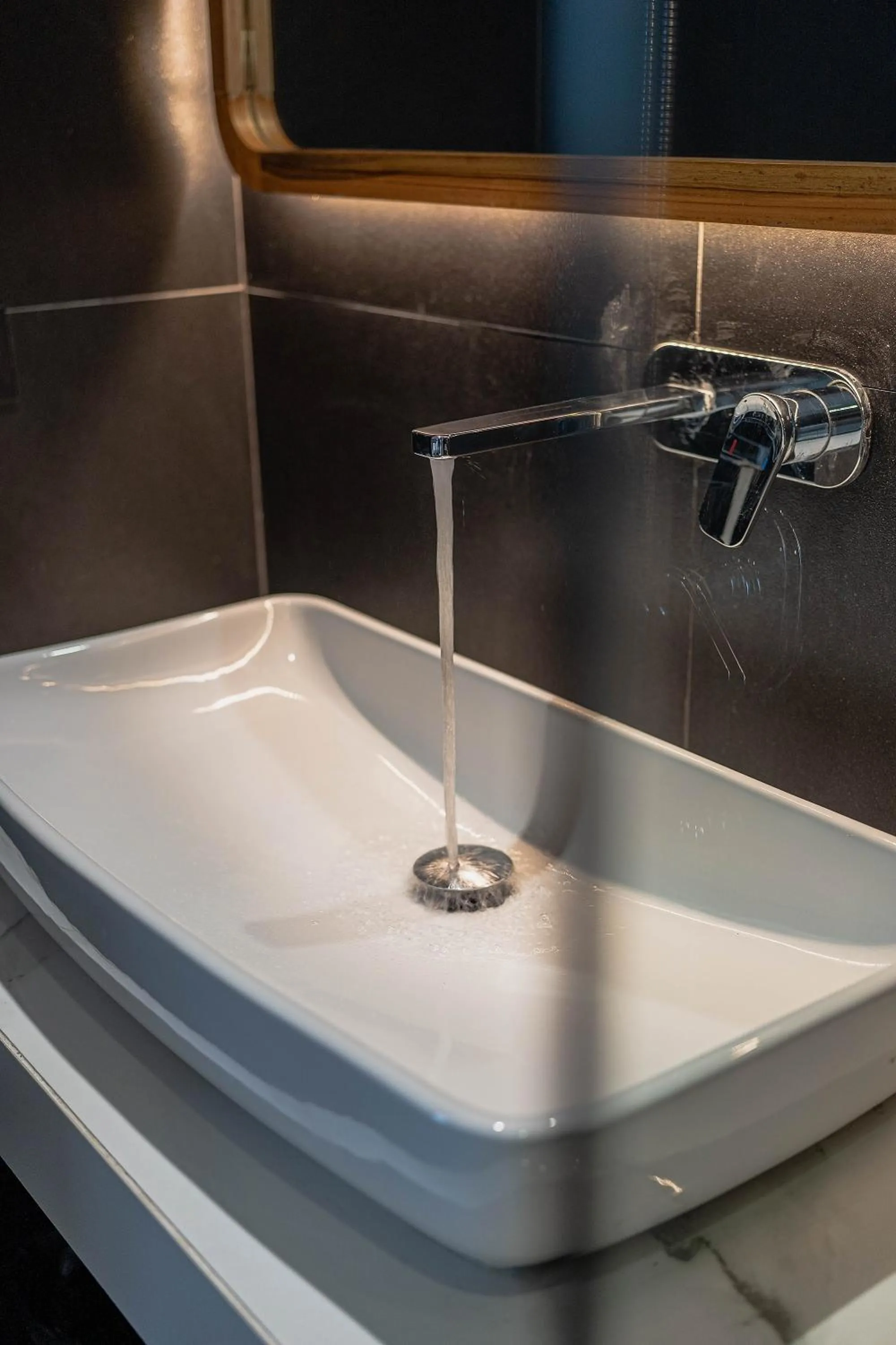 Bathroom in Forseti Athena