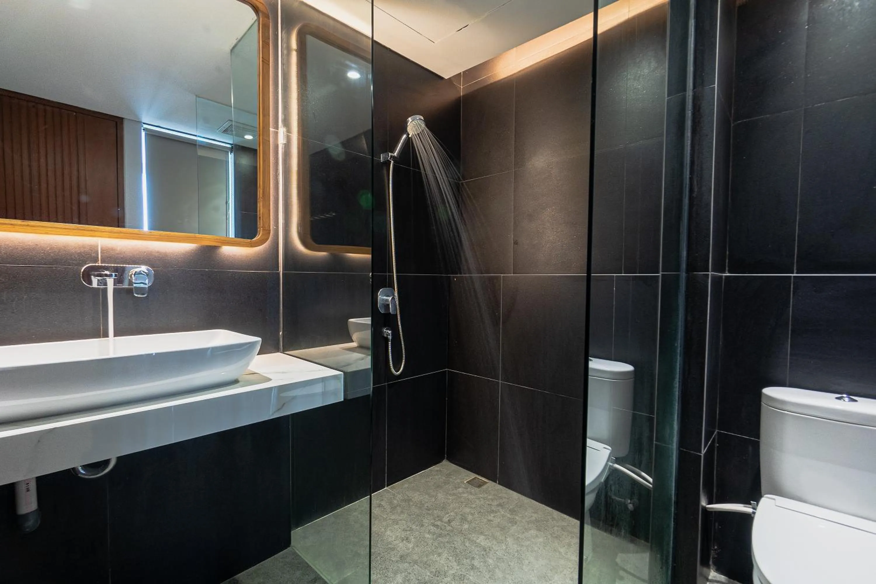 Bathroom in Forseti Athena