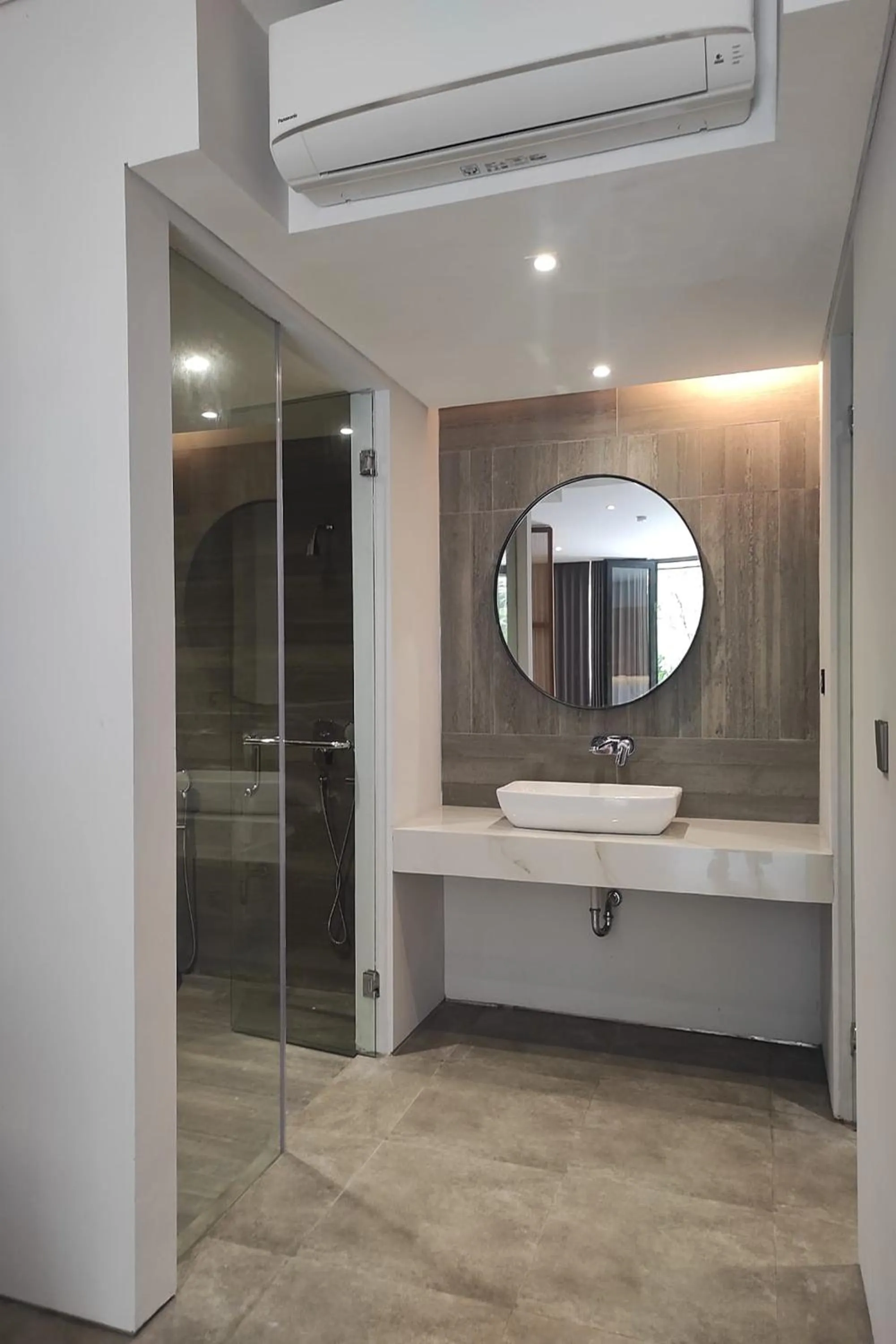 Bathroom in Forseti Athena