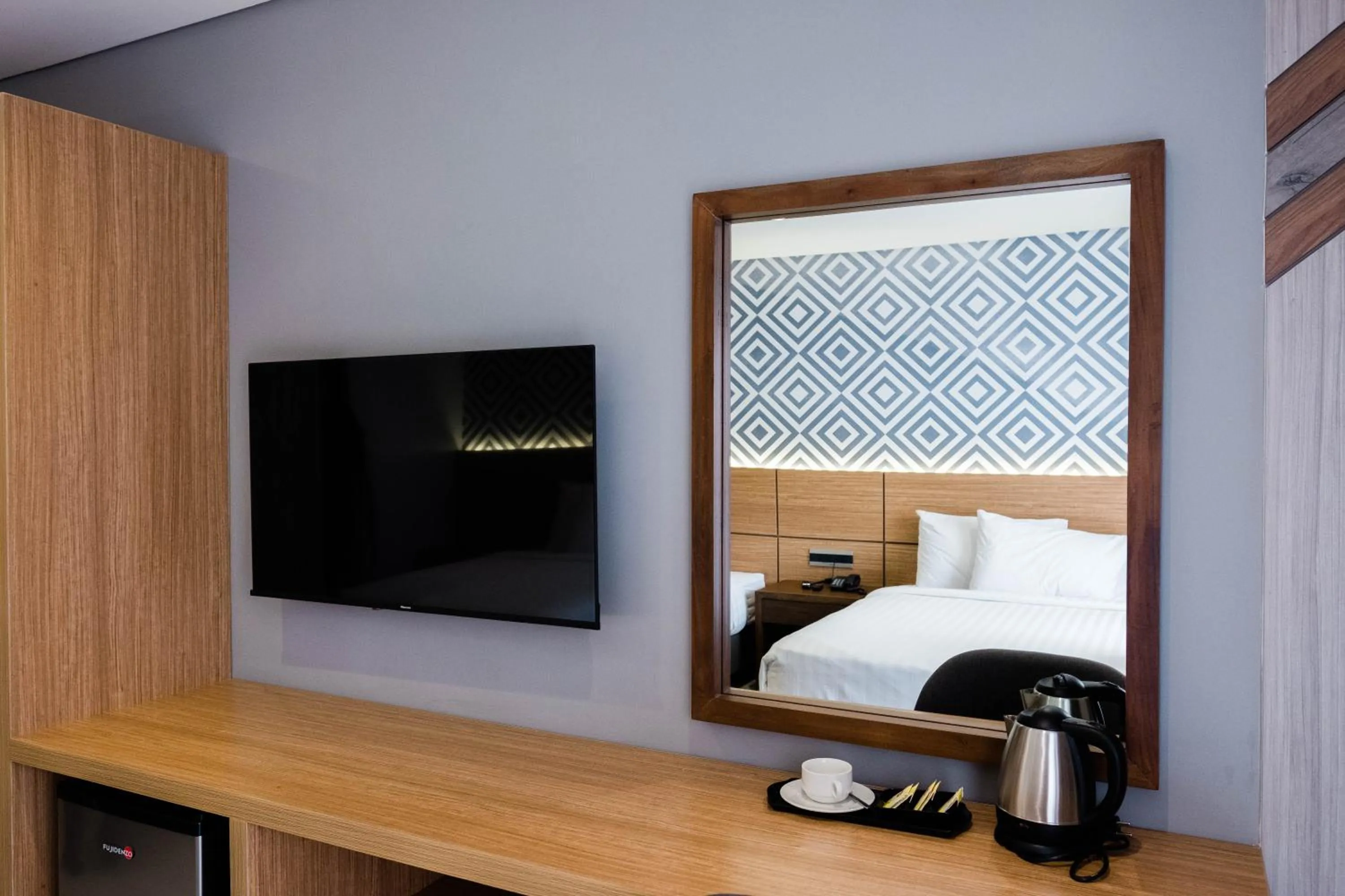 Coffee/tea facilities, Bed in The Manaoag Hotel