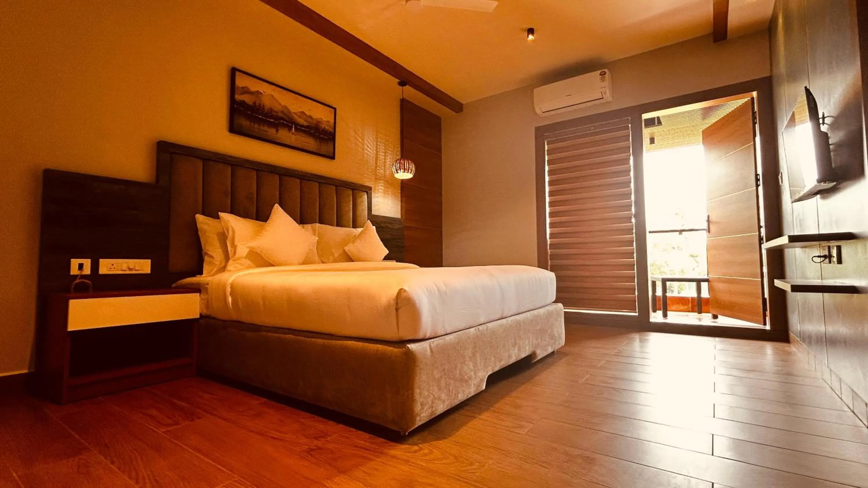 Bed in CMK HABITAT CENTRE