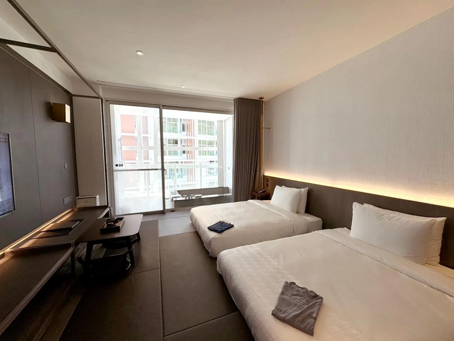 Photo of the whole room, Bed in Orient Luxury Hotel-Jiaoxi