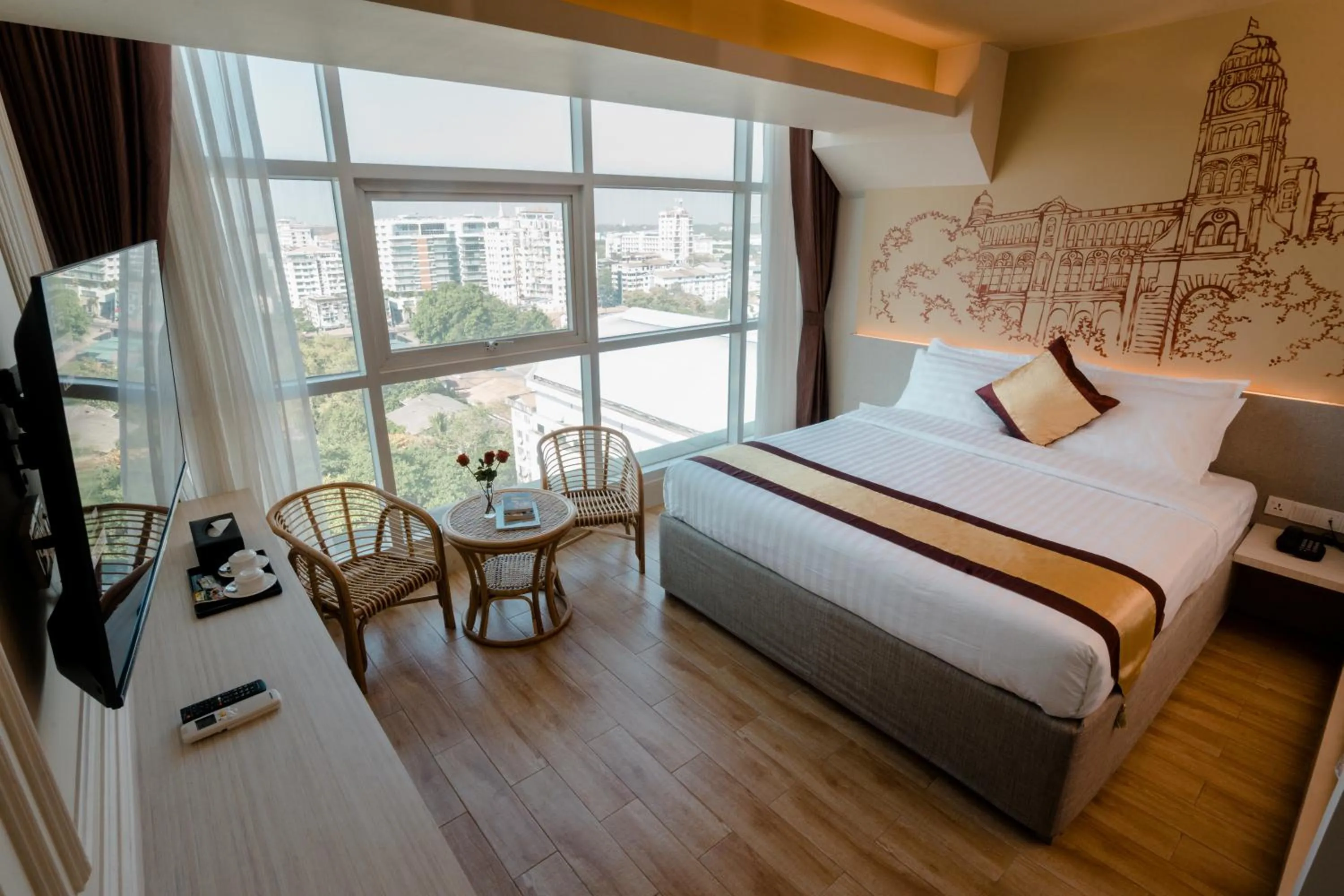 Photo of the whole room, Bed in The Rangoon Hotel