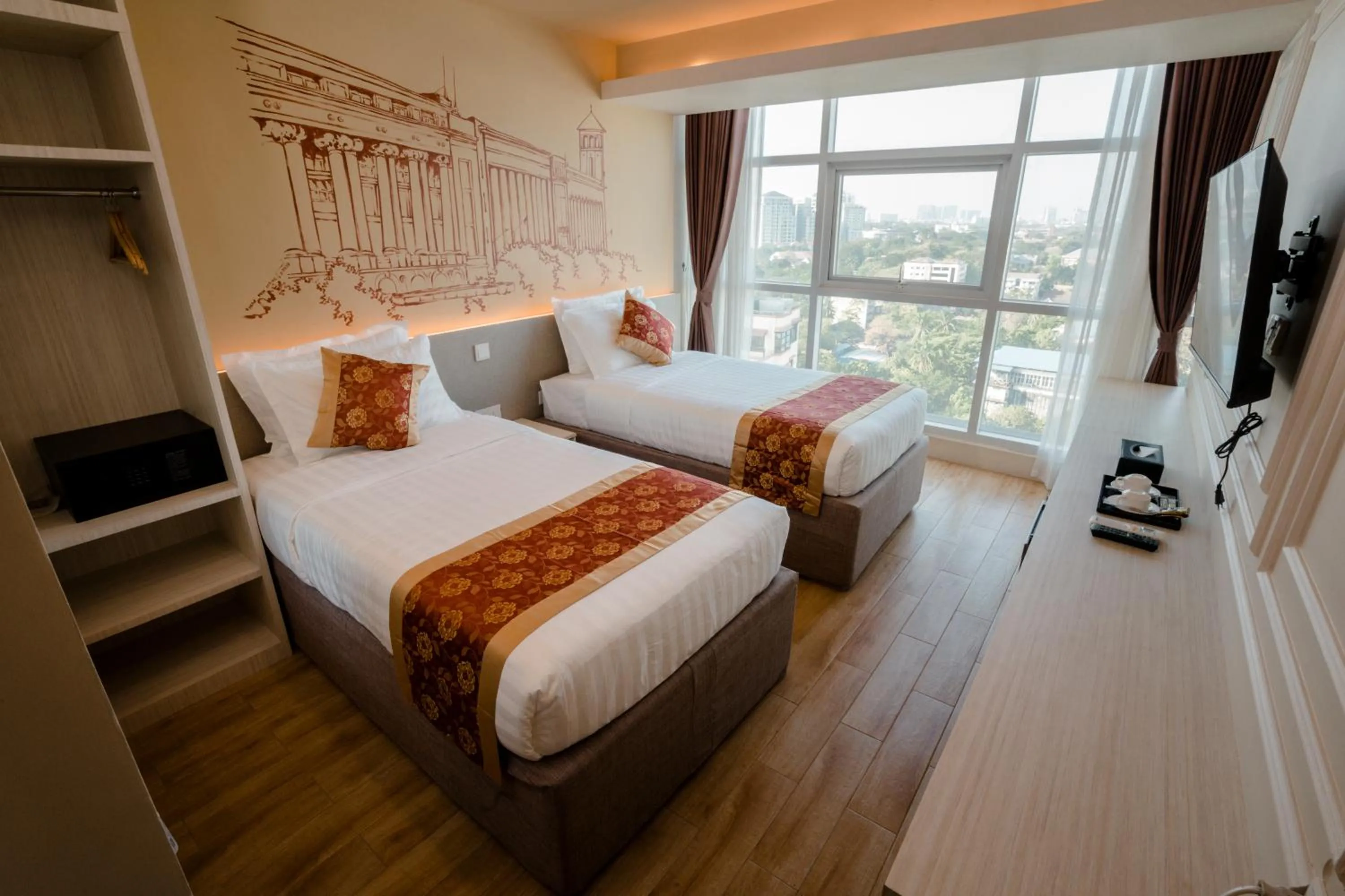 Bed in The Rangoon Hotel