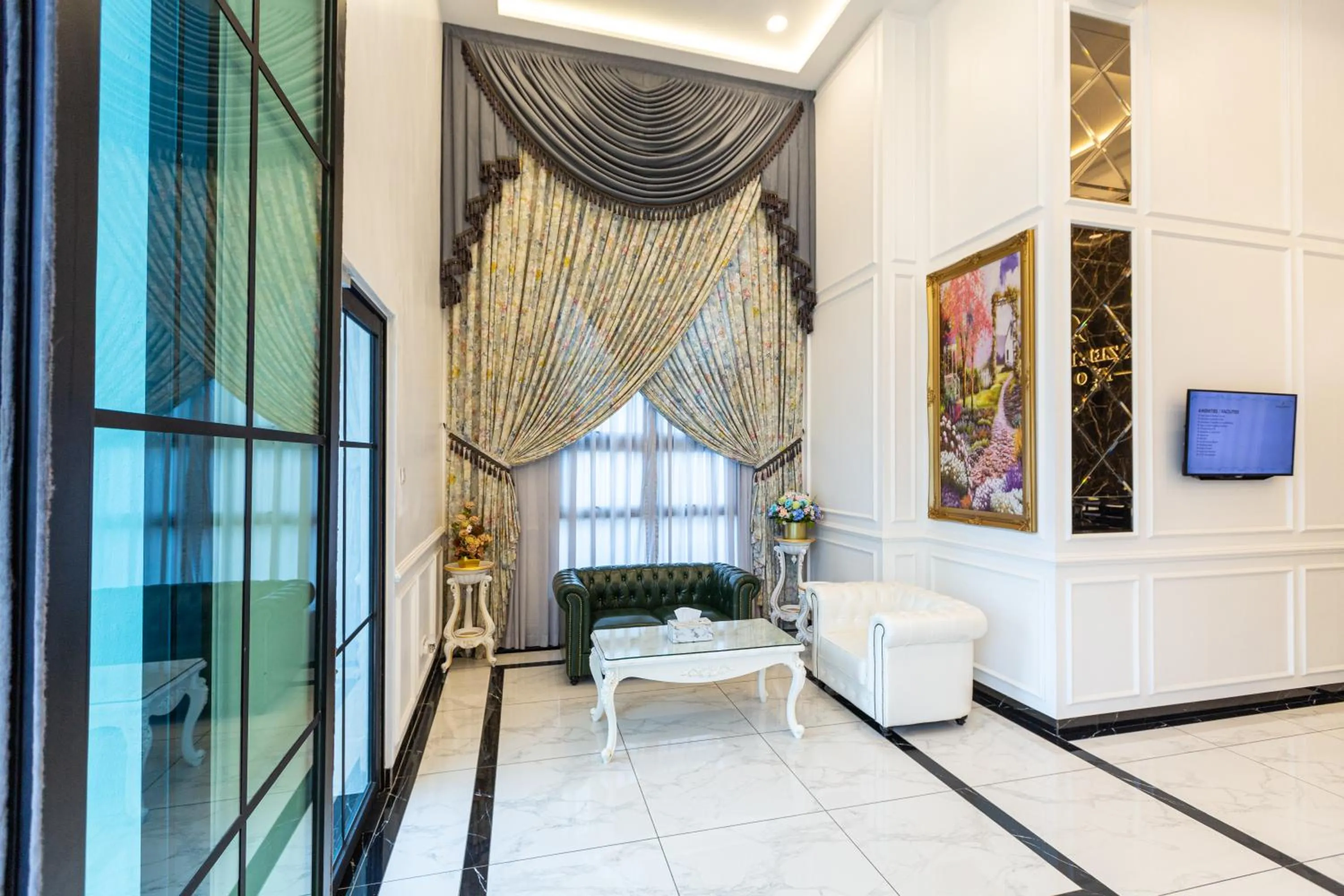 Seating area in Frazel Heritage Hotel