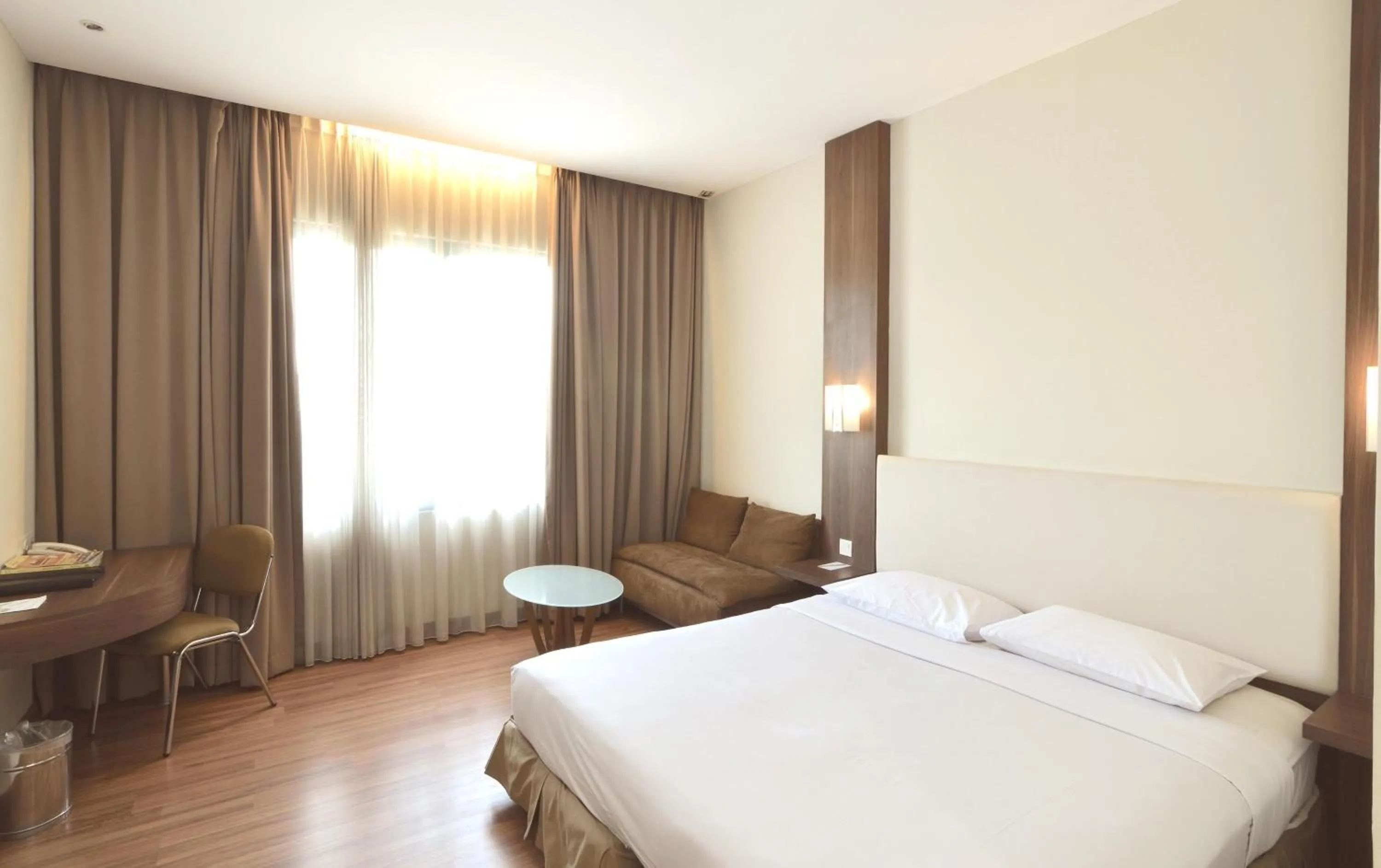Bedroom, Bed in Grand Cikarang Hotel
