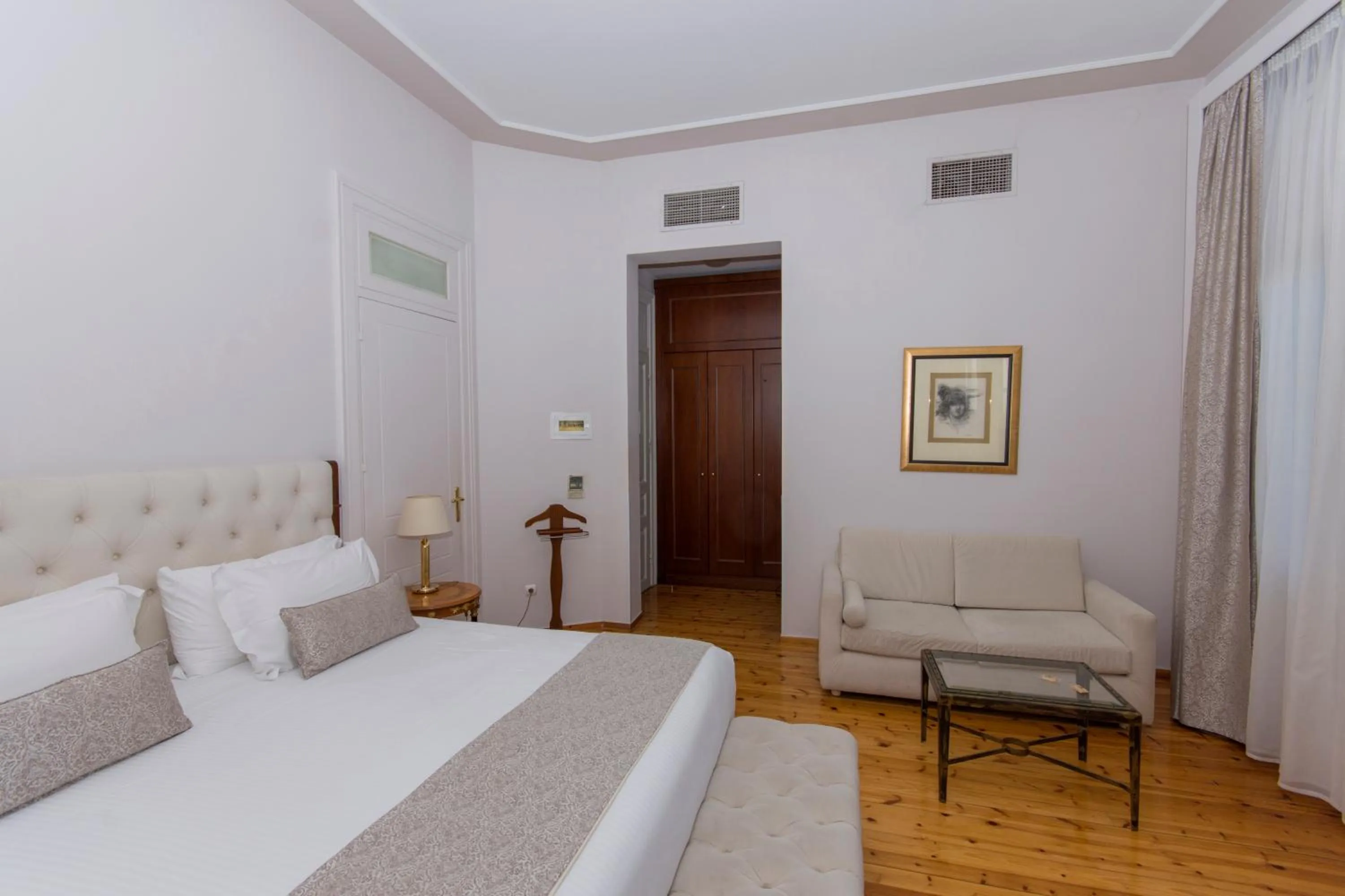 Bedroom, Bed in Capsis Bristol Boutique Hotel