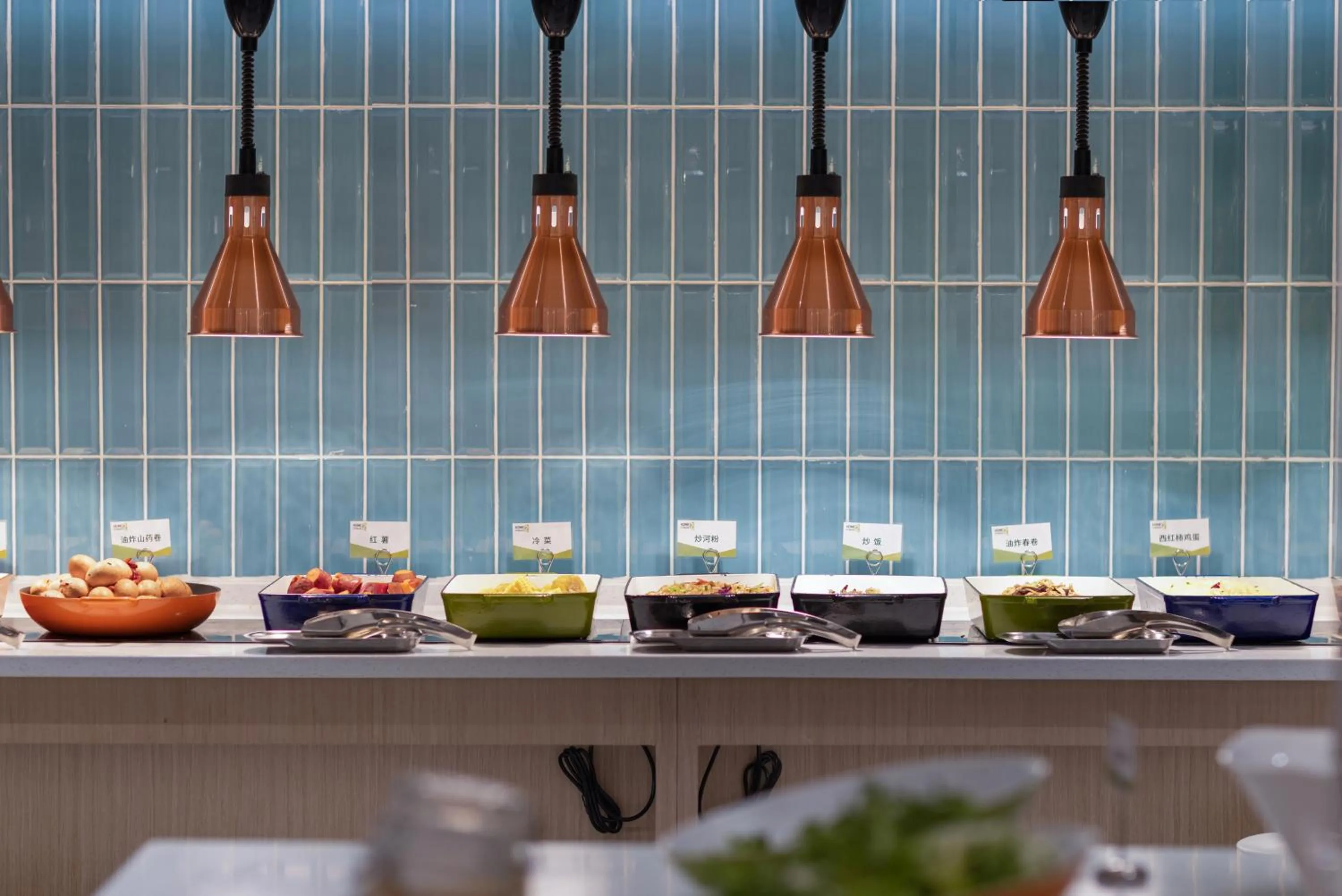 Restaurant/places to eat in Home2 Suites By Hilton Wuhan Hankou Railway Station