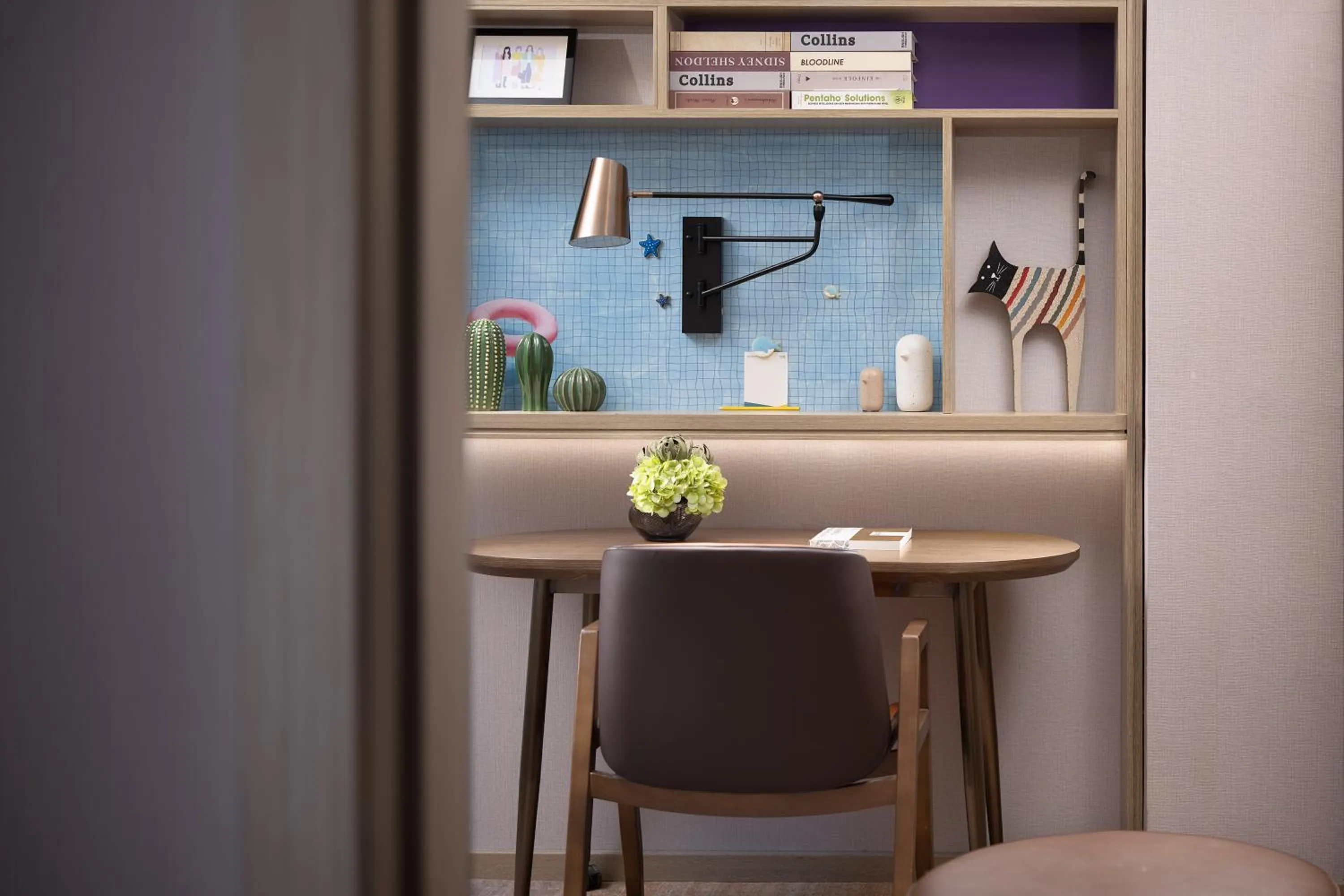 Seating area in Home2 Suites By Hilton Wuhan Hankou Railway Station