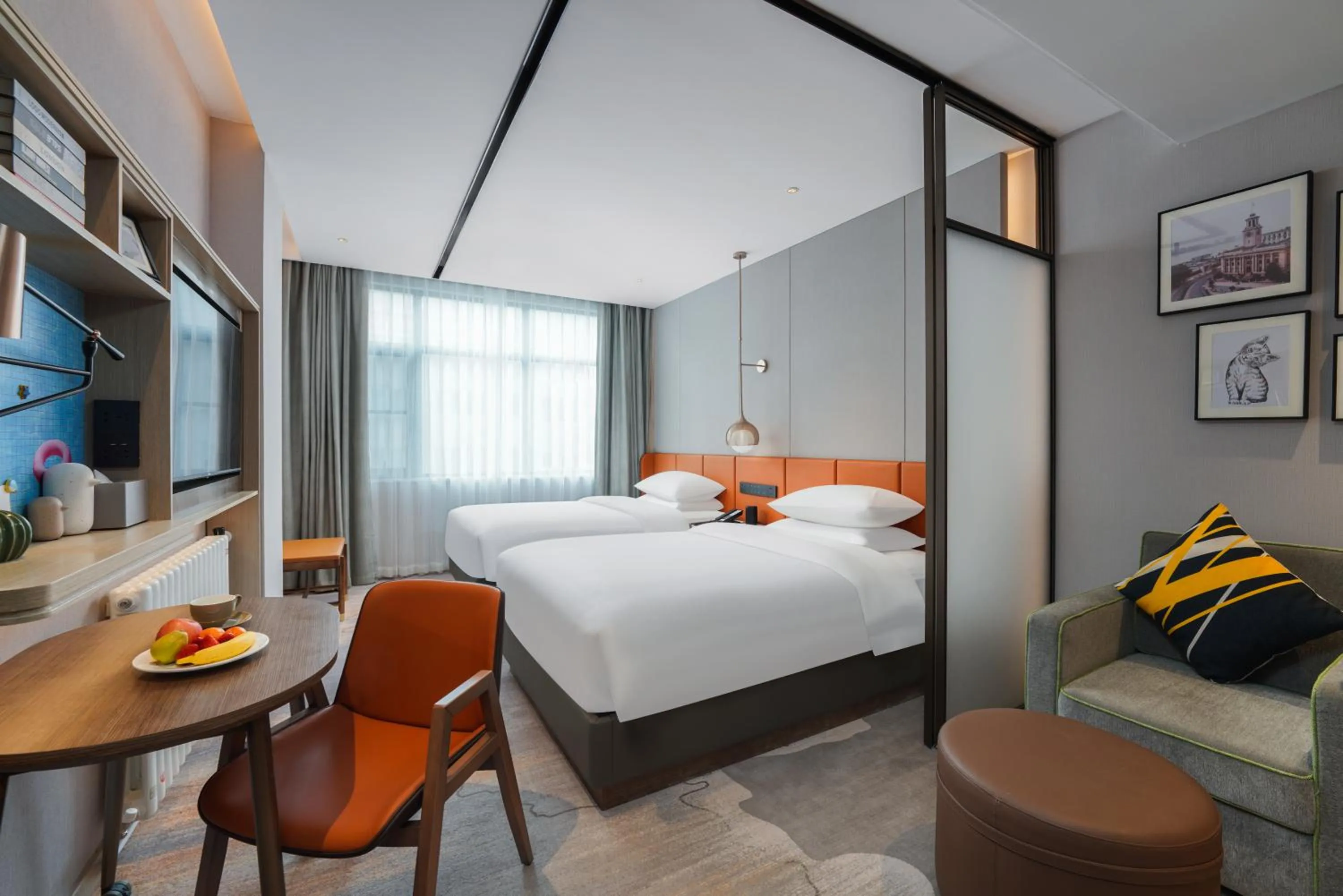 Photo of the whole room, Bed in Home2 Suites By Hilton Wuhan Hankou Railway Station